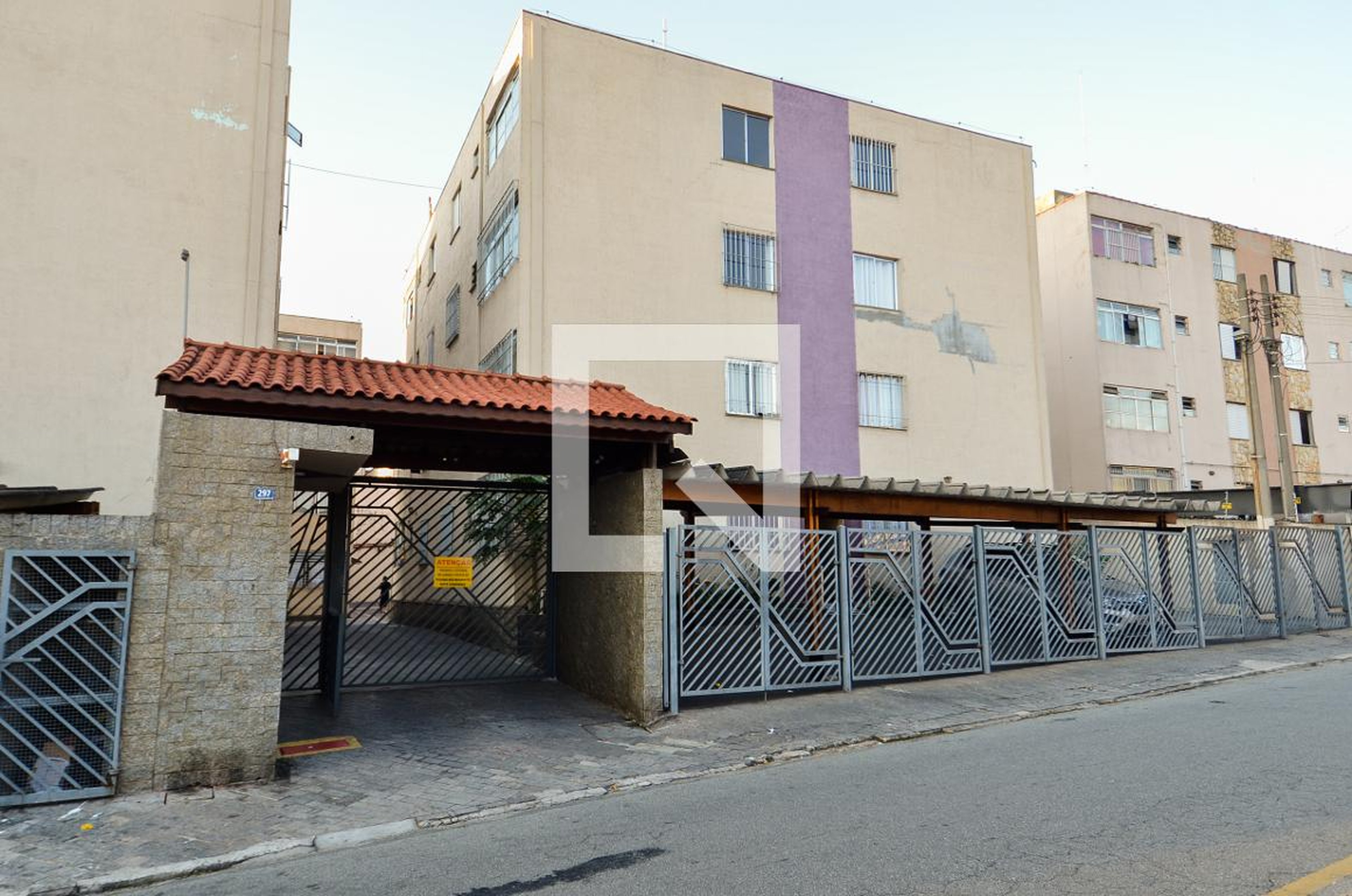 Fachada do Condomínio Condomínio Zona Norte