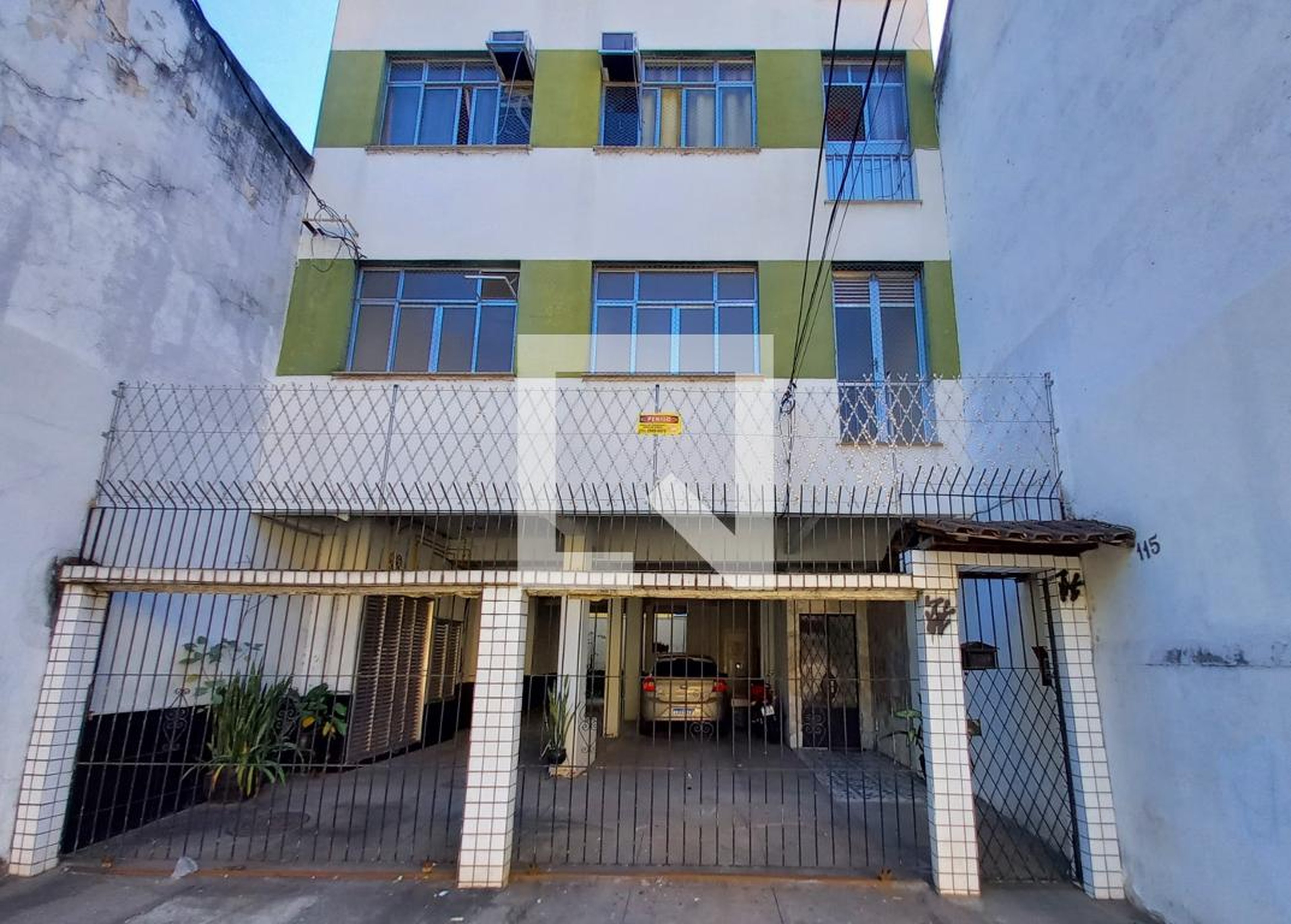 Fachada Condomínio em Rua Campos da Paz, 115