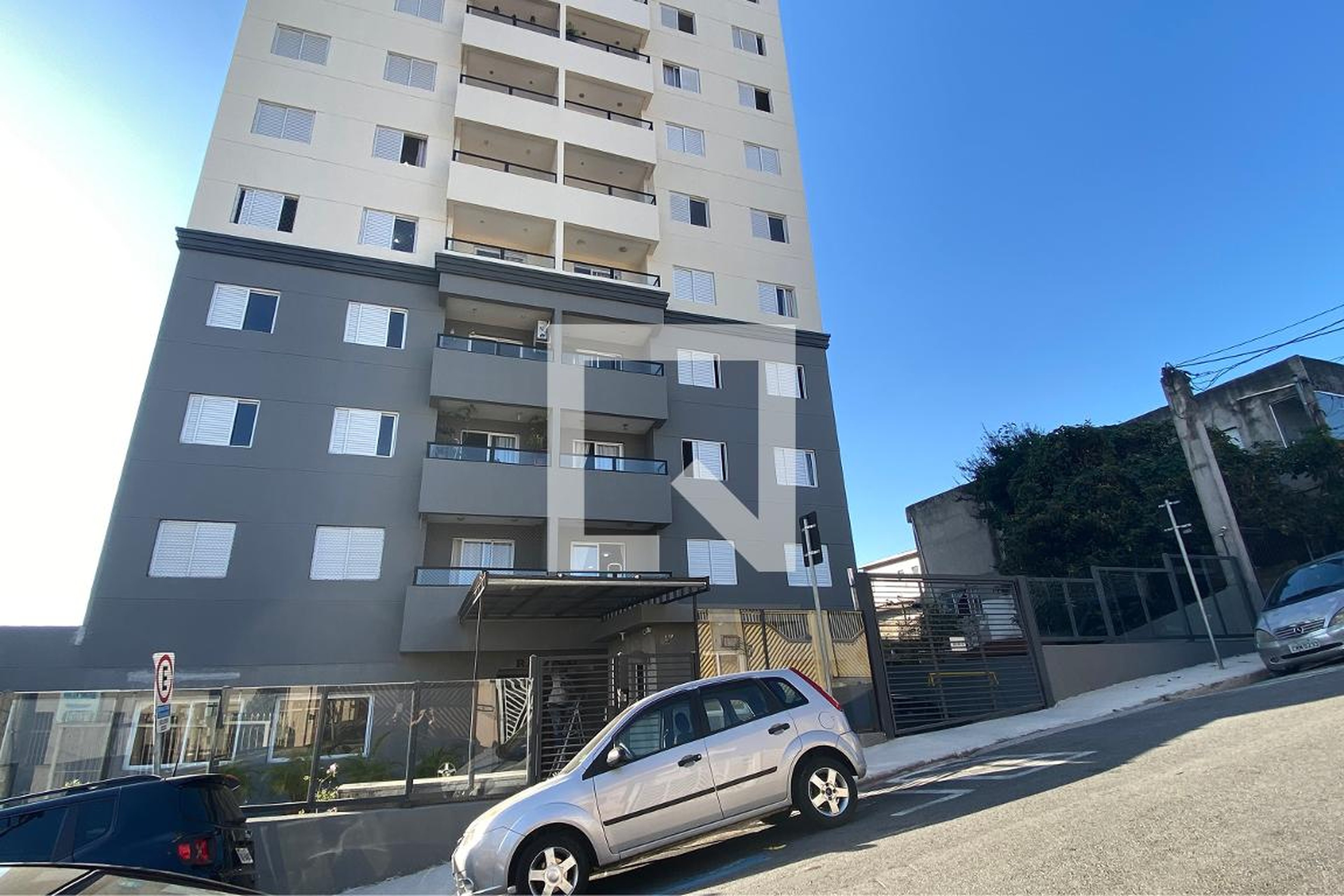 Fachada Edifício Raíza