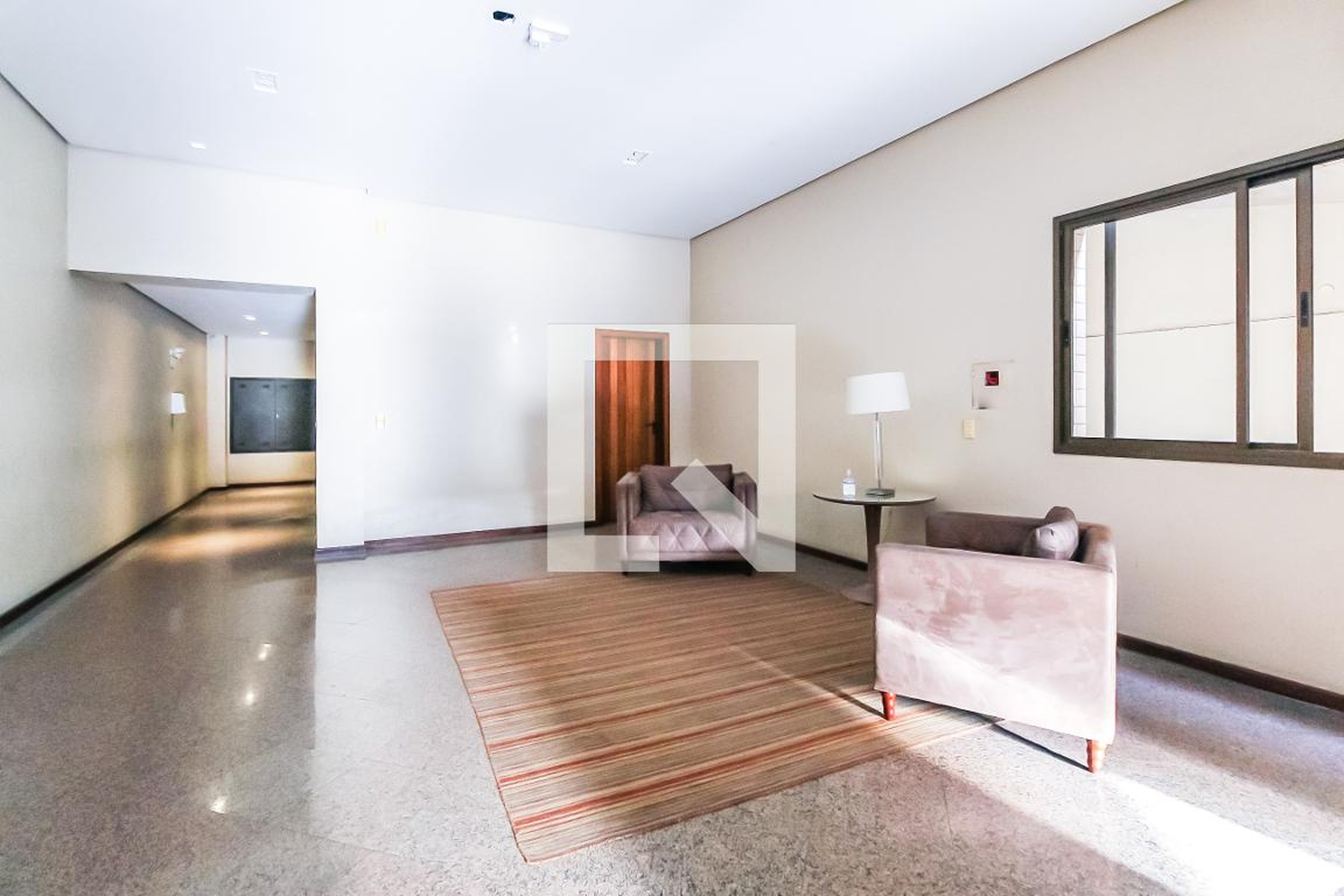 Hall - Edificio Victoria Plaza