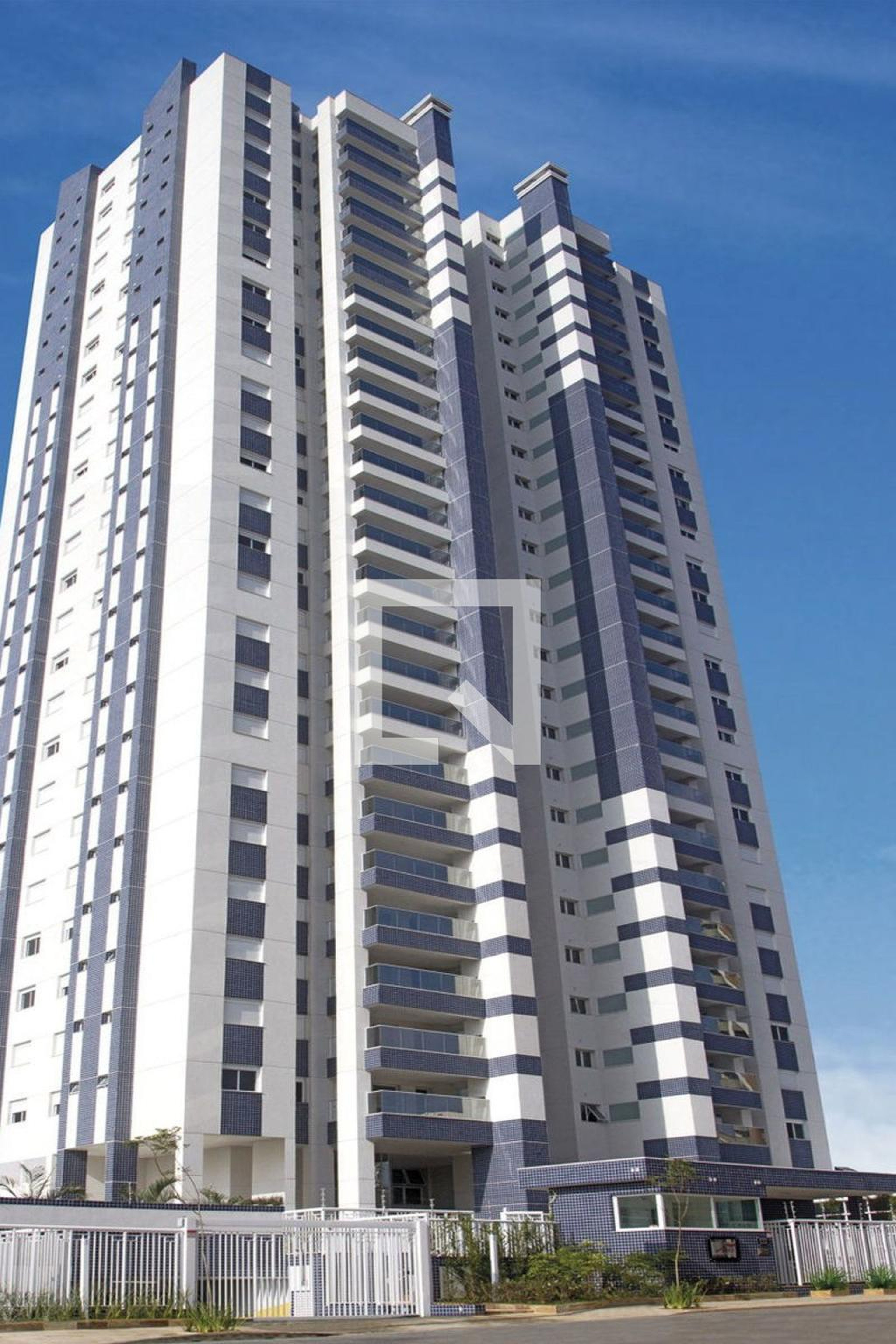 Fachada do Condomínio Condomínio Ávila