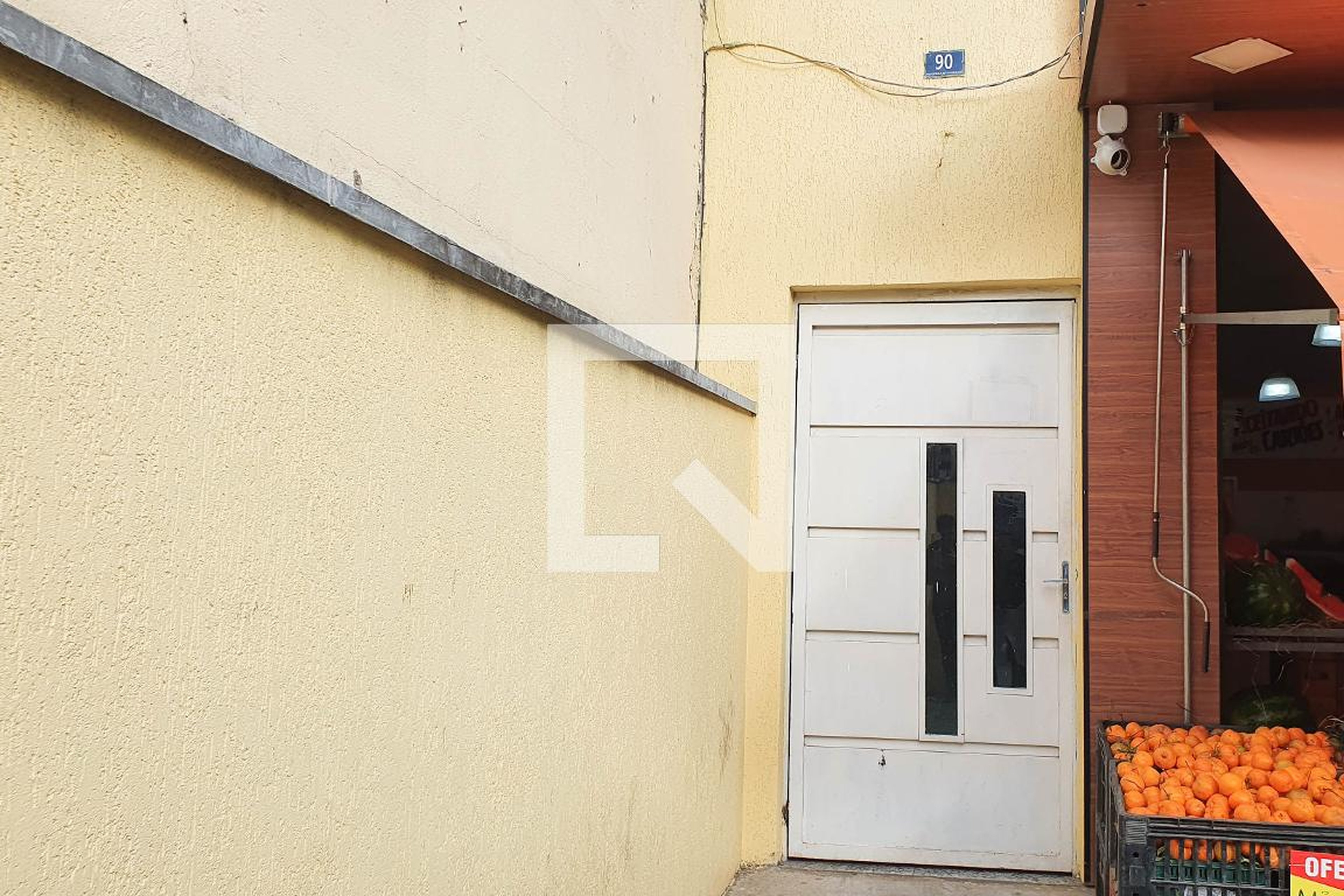 Fachada do Prédio Condomínio em Avenida Rouxinol, 90