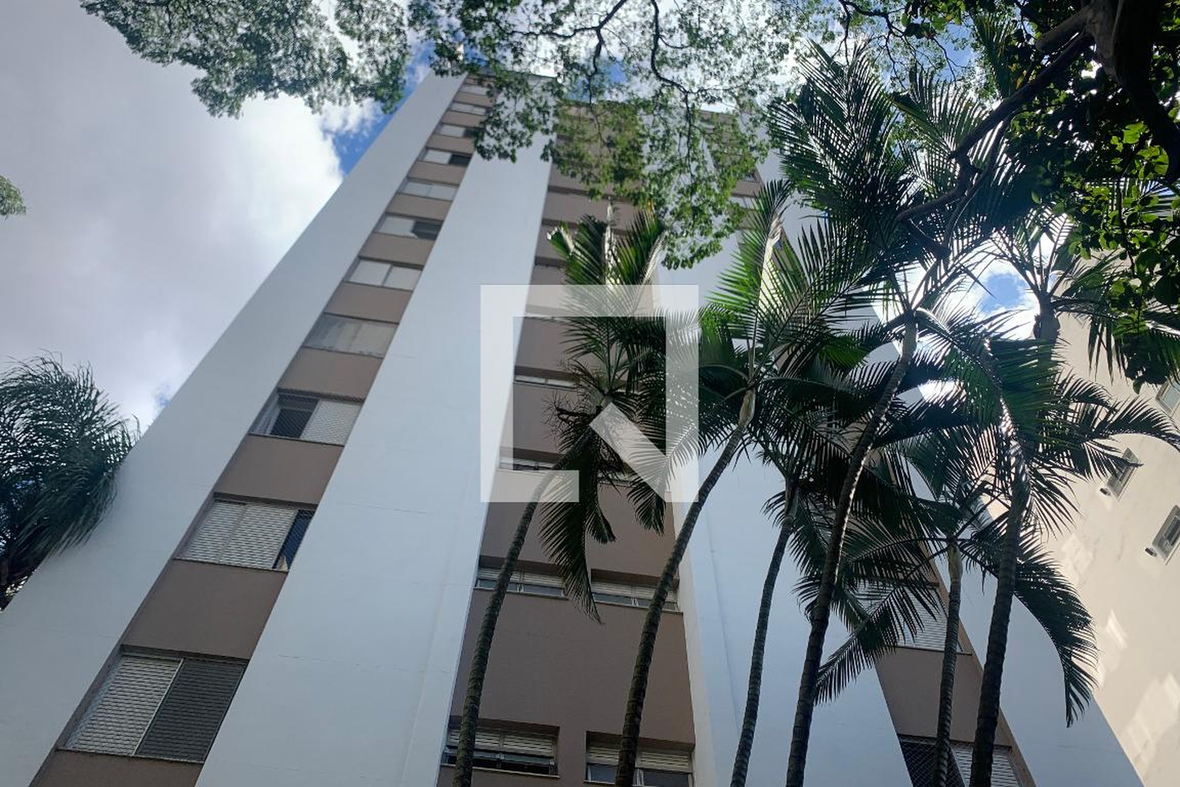 Fachada do Prédio Condomínio Marcella