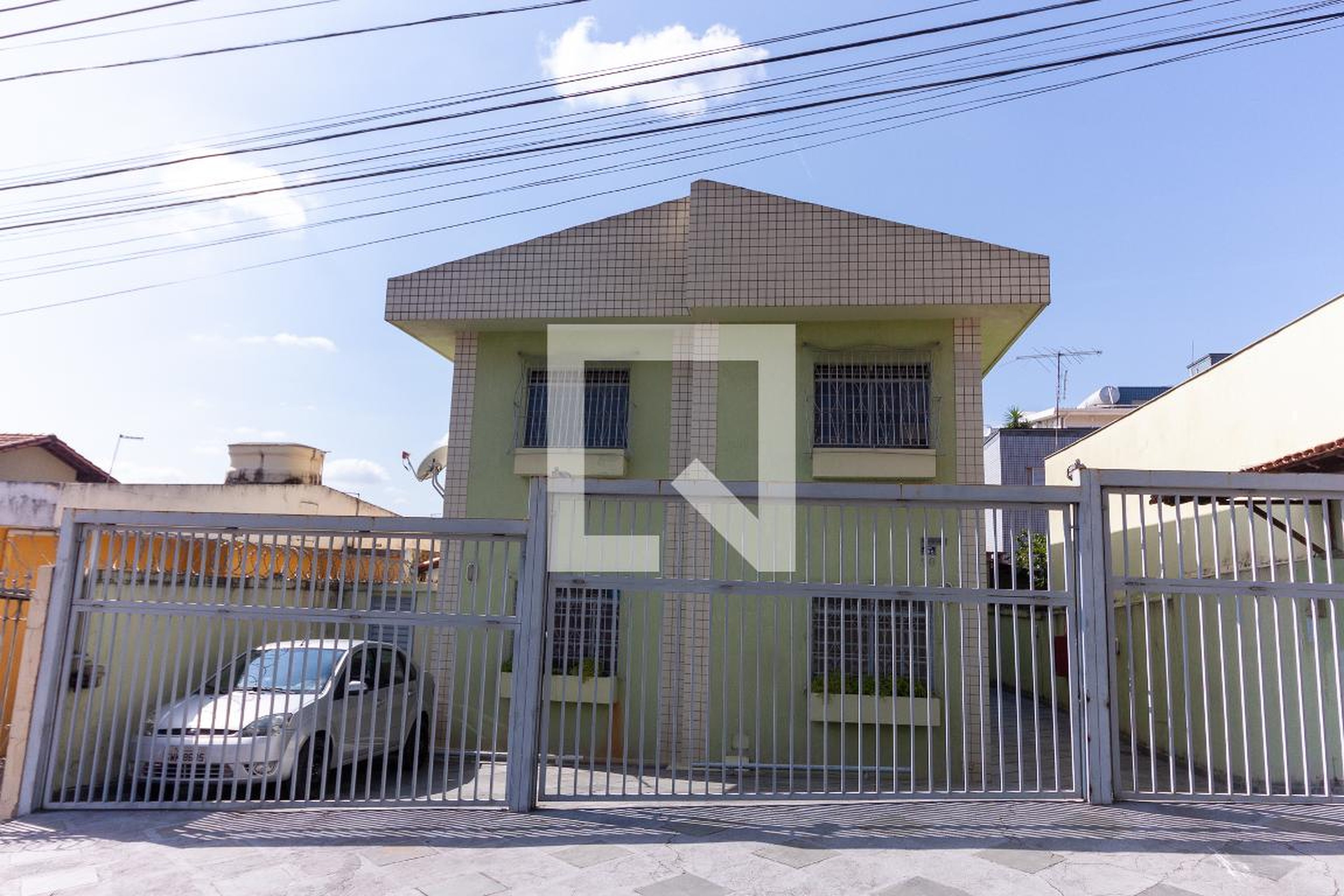 Fachada do Condomínio Condomínio em Rua Henrique Horta, 385