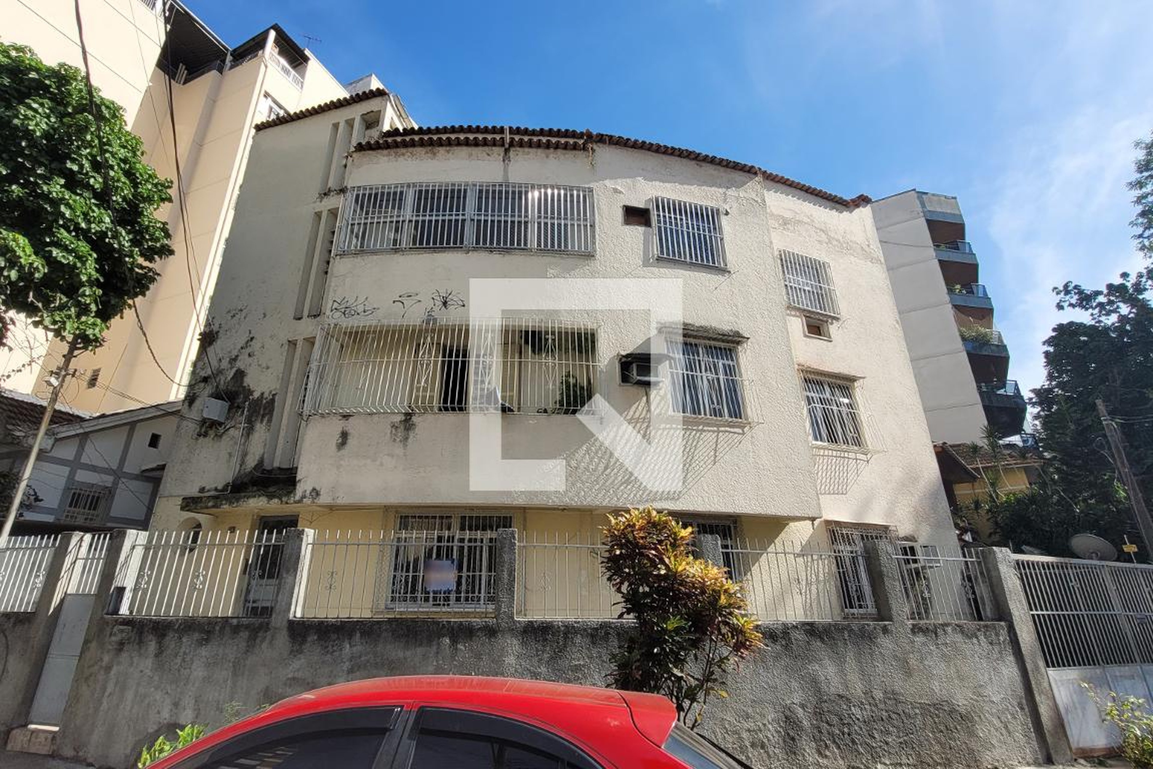 Fachada Condomínio em Rua Guaxupé, 156