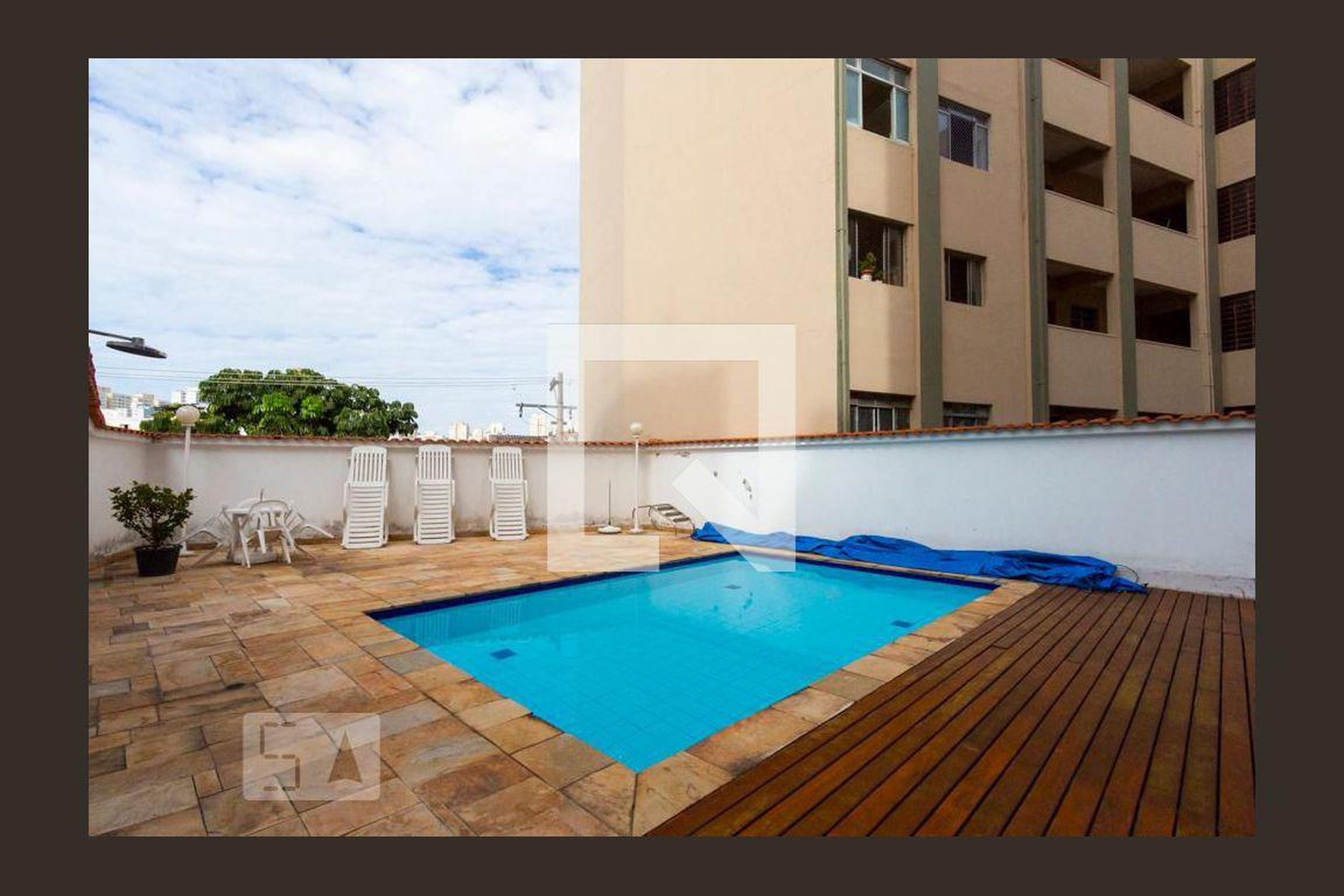 Piscina - Ed. Edmond Habib Ghattas