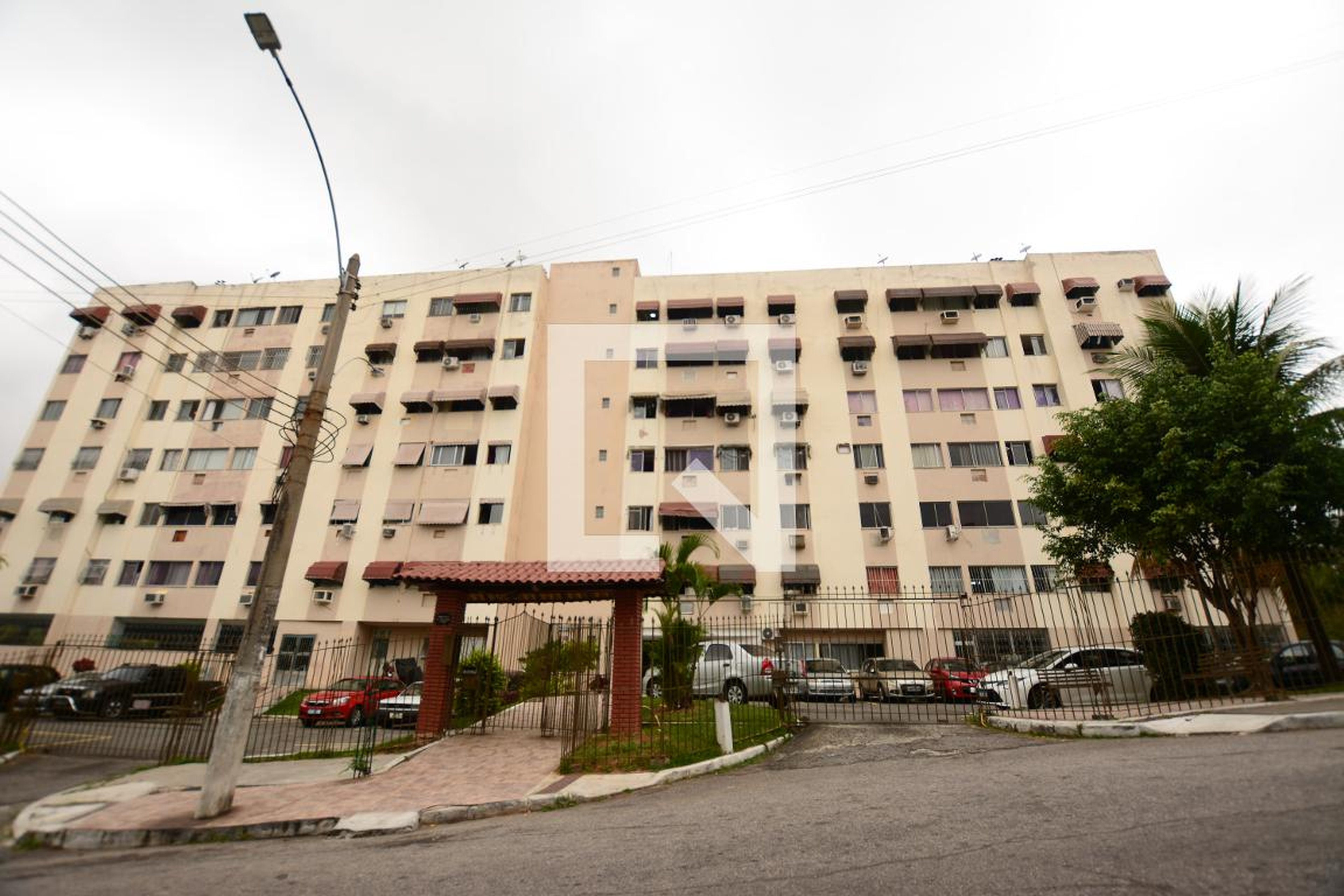 Fachada Condomínio em Rua Hilton Gadret, 1059