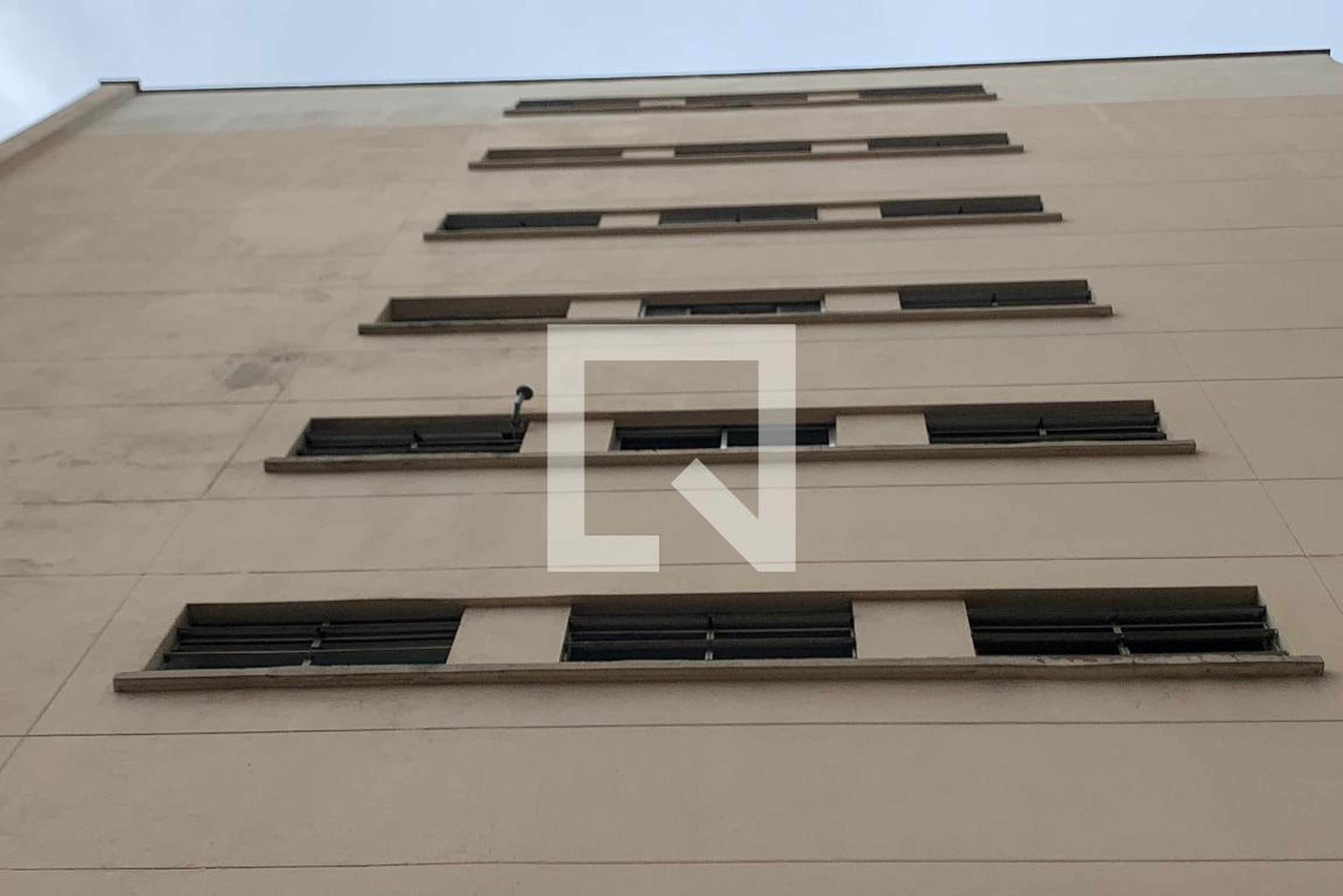 Fachada do Prédio Condomínio em Rua Apa, 271