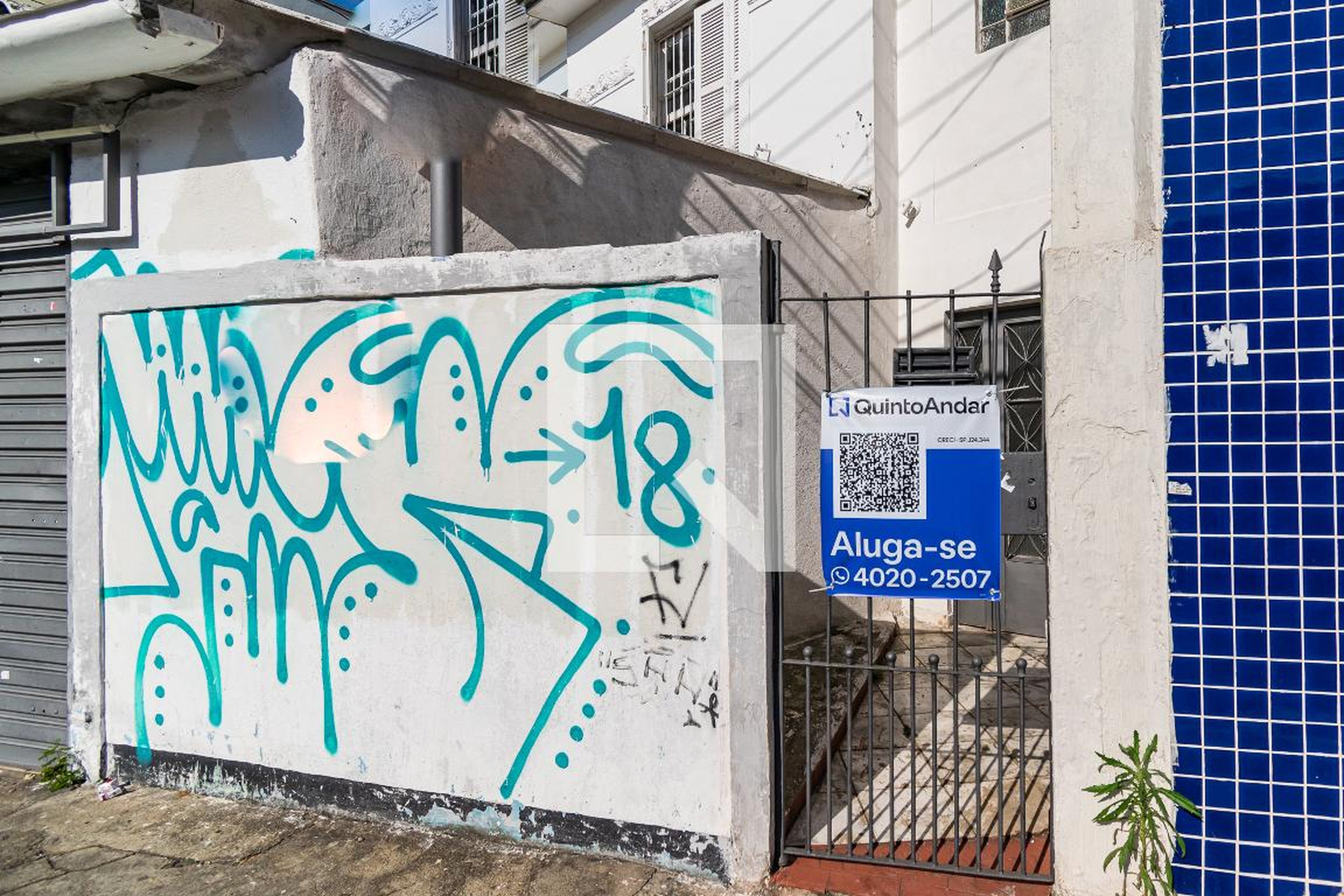 Fachada Condomínio em Rua Gravi, 91