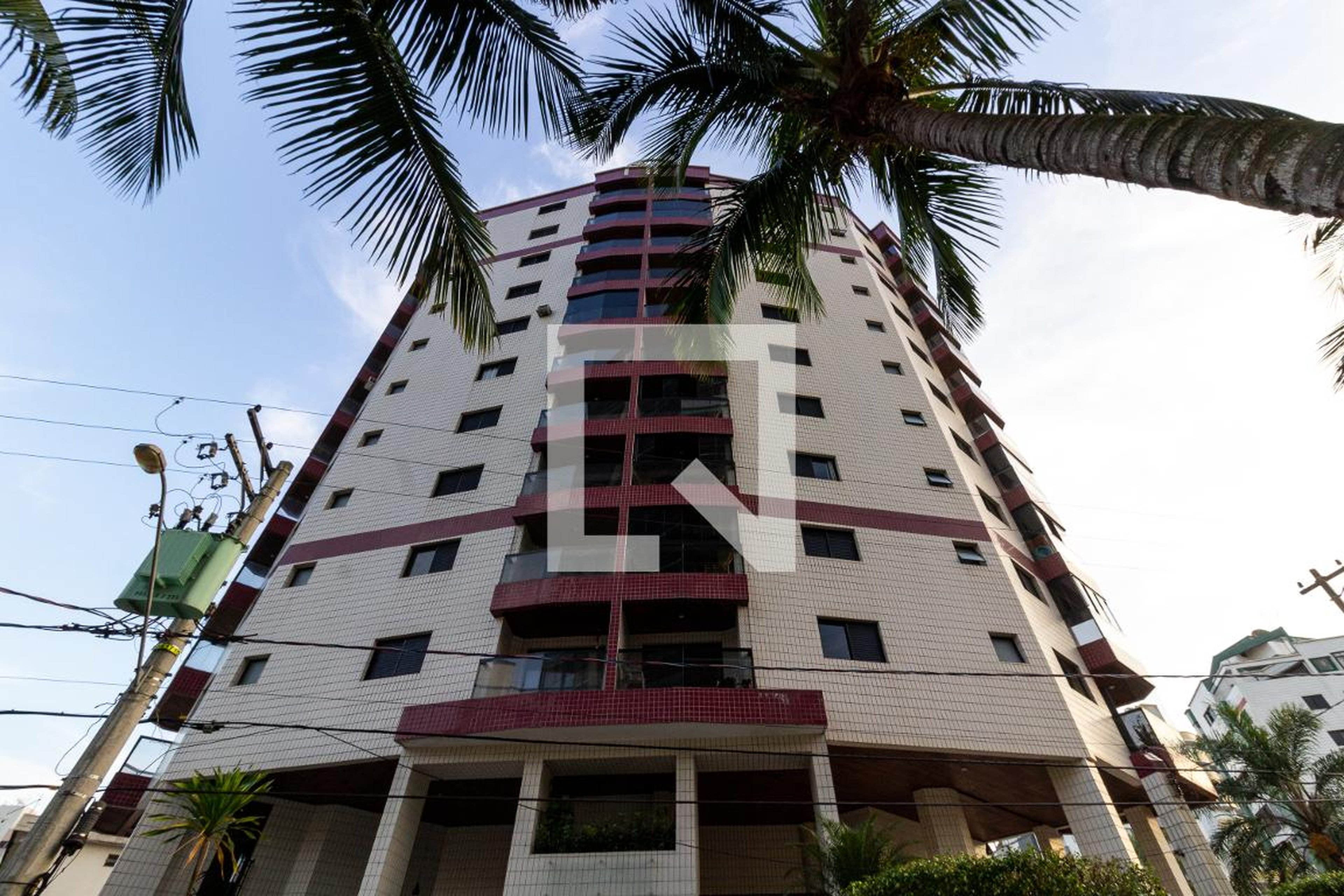 Fachada Condomínio em Rua Doutor Ney de Paula Zanardini, 235