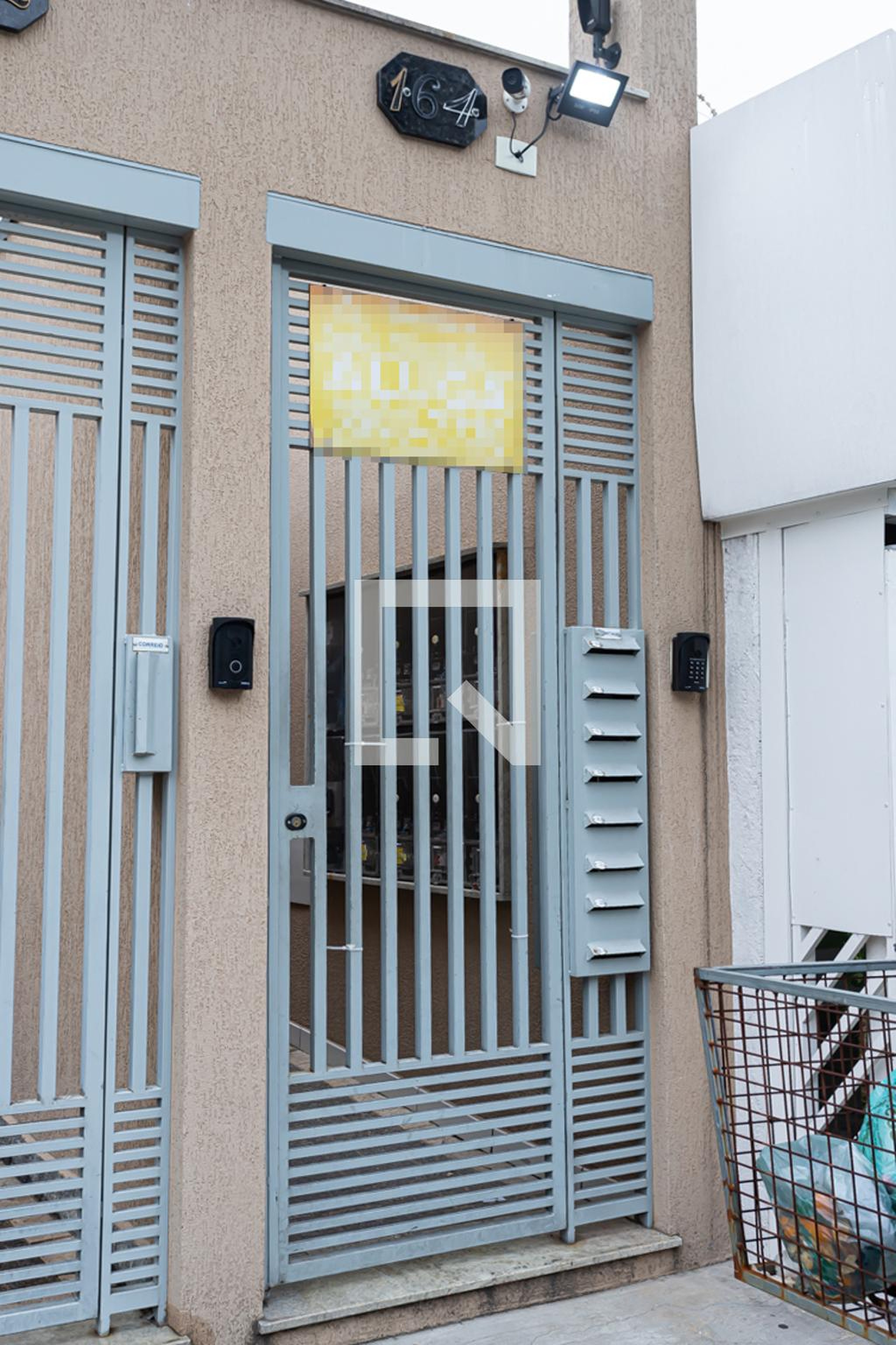 Fachada Condomínio em Rua Manoel Ferreira Barbosa, 164