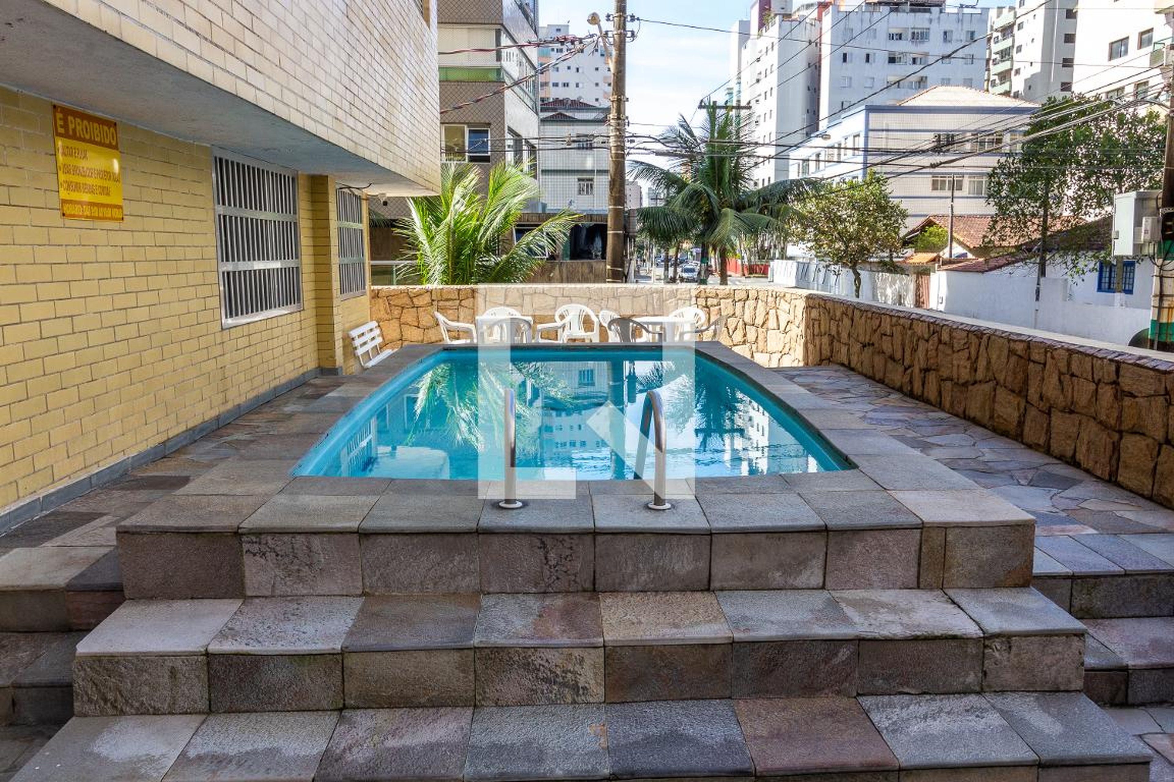 Piscina - Gabriela Mourão