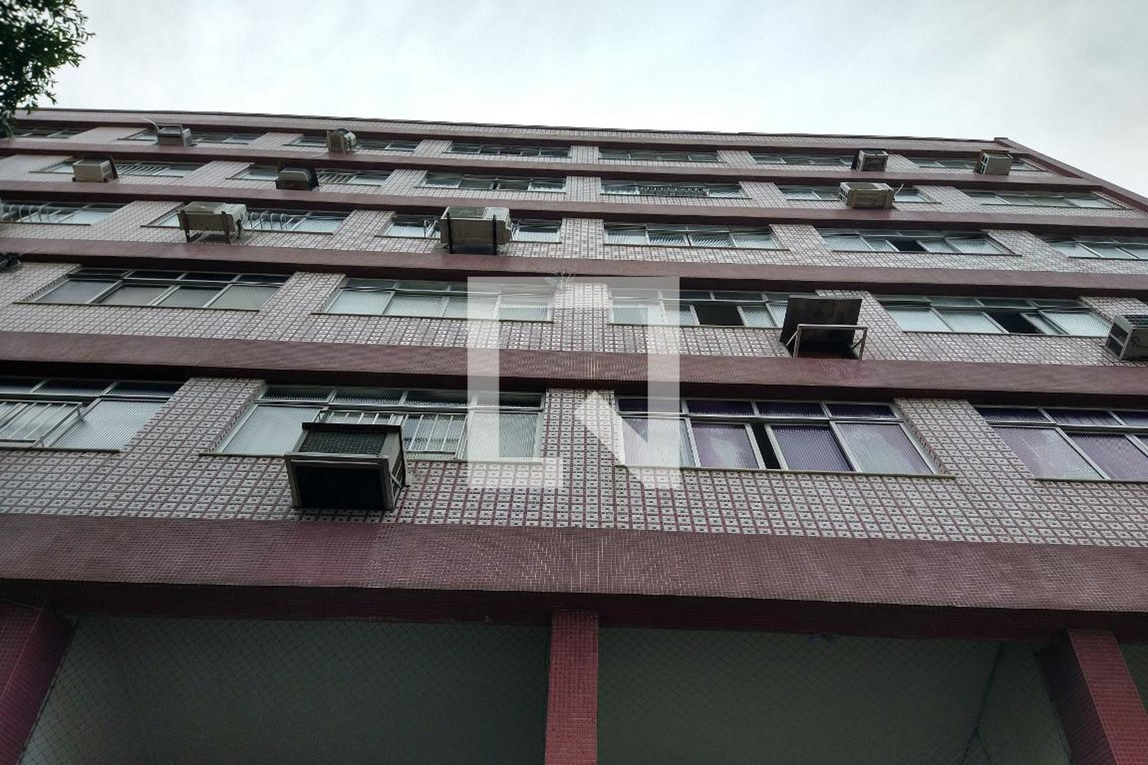 Fachada do Prédio Condomínio em Rua das Verbenas, 552