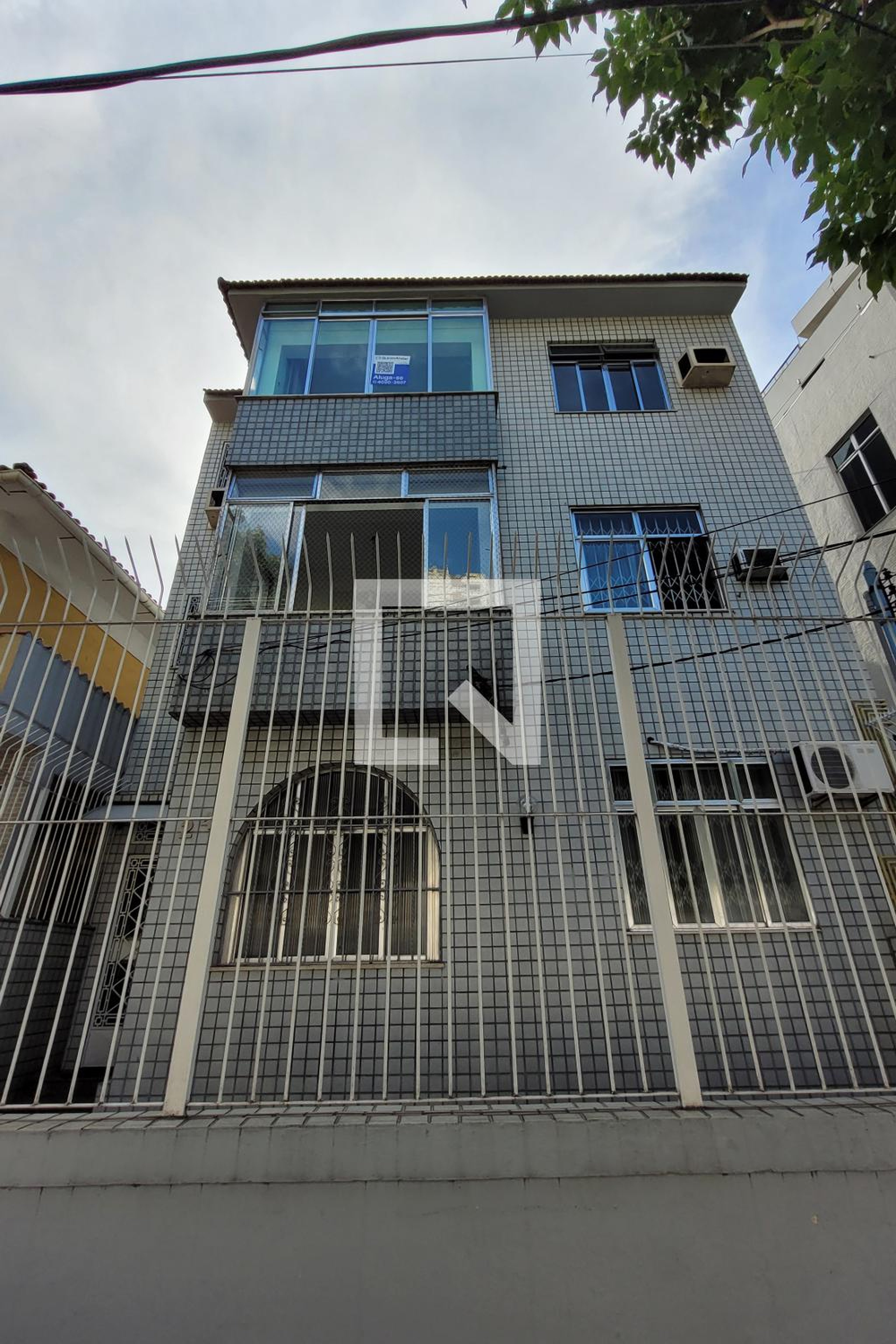 Fachada Condomínio em Rua Gonçalves Crespo, 247