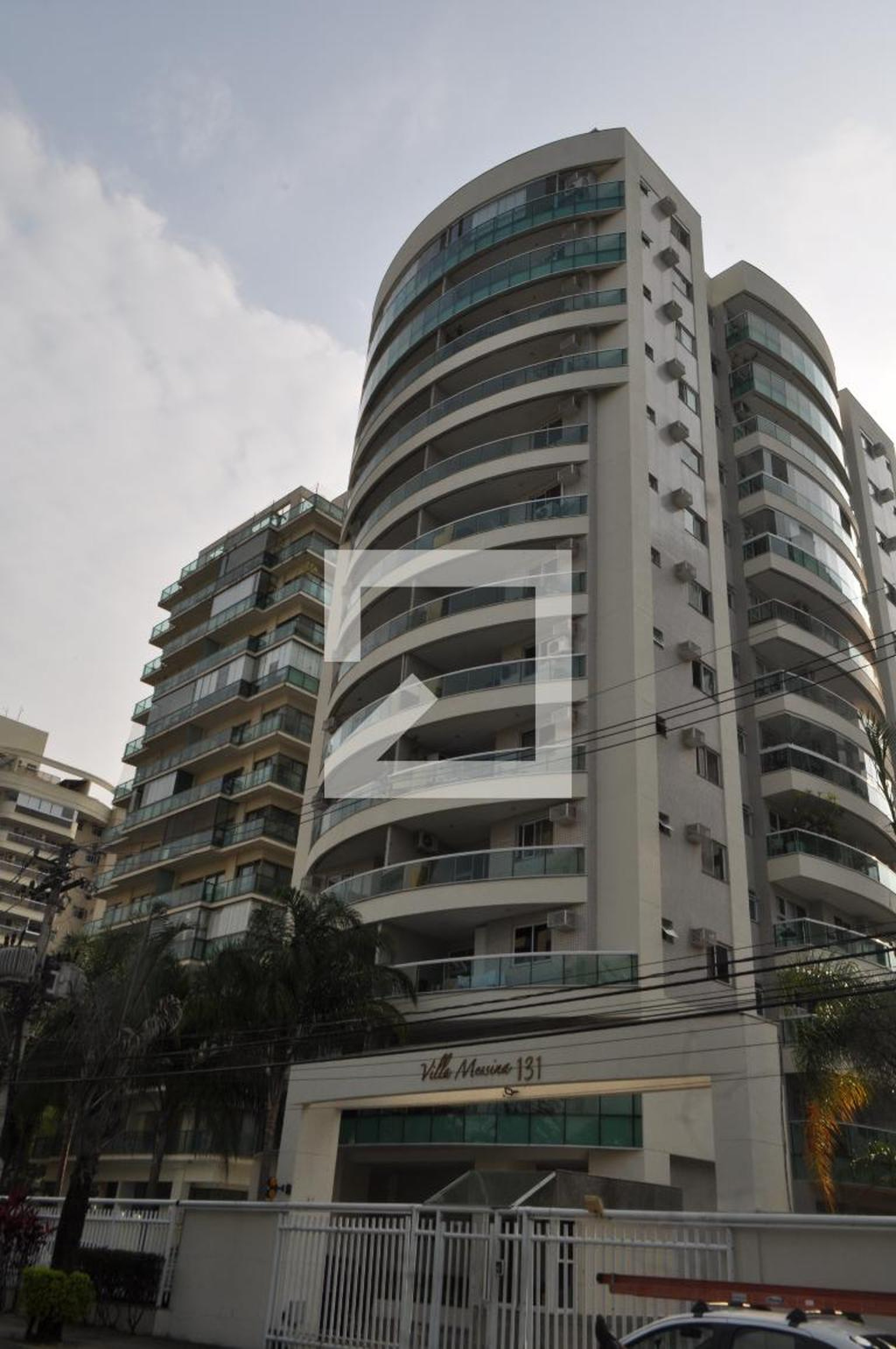 Fachada do Condomínio Condomínio Villa Messina