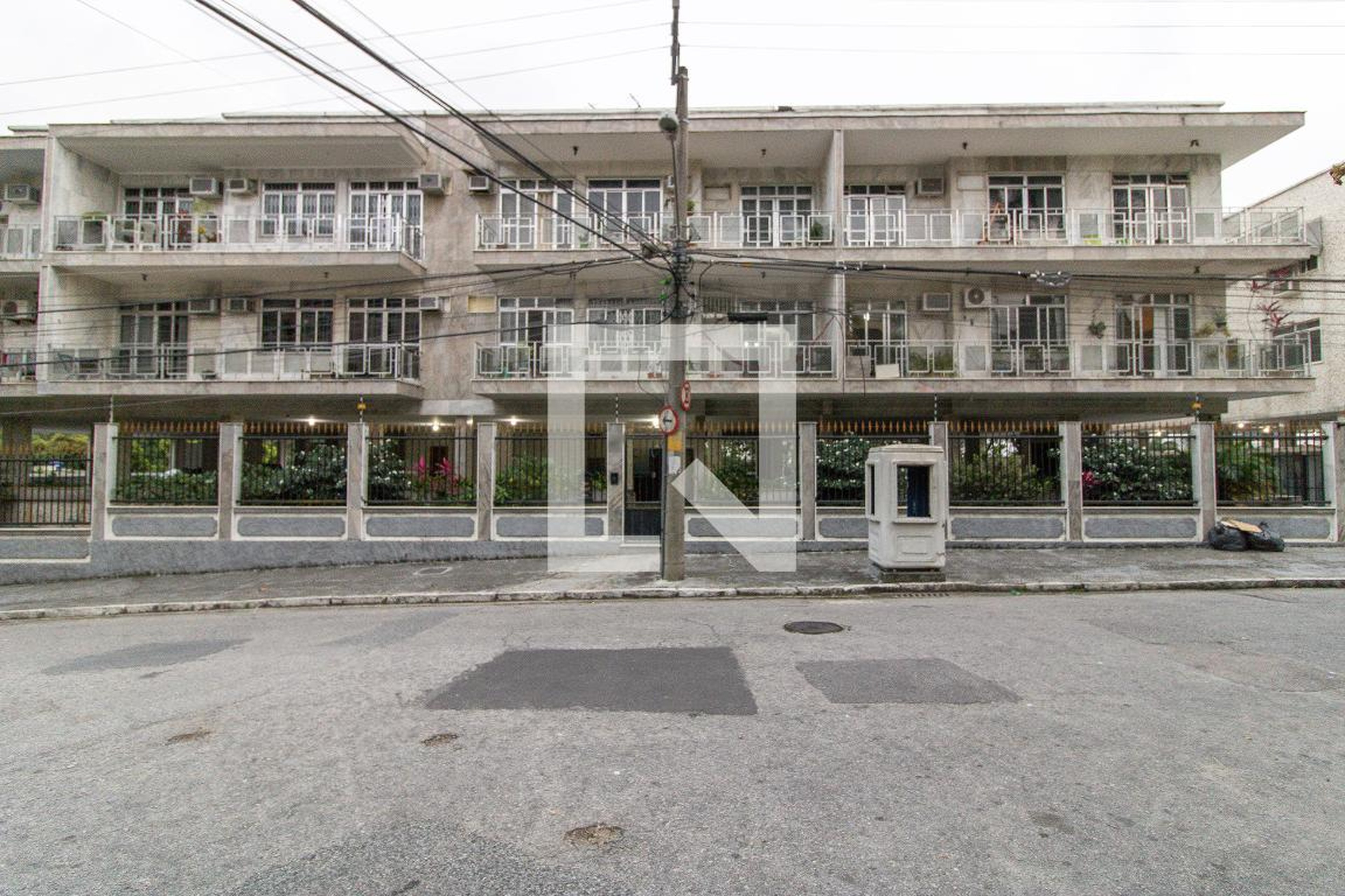 Fachada Condomínio em Rua Antônio Nascimento, 41