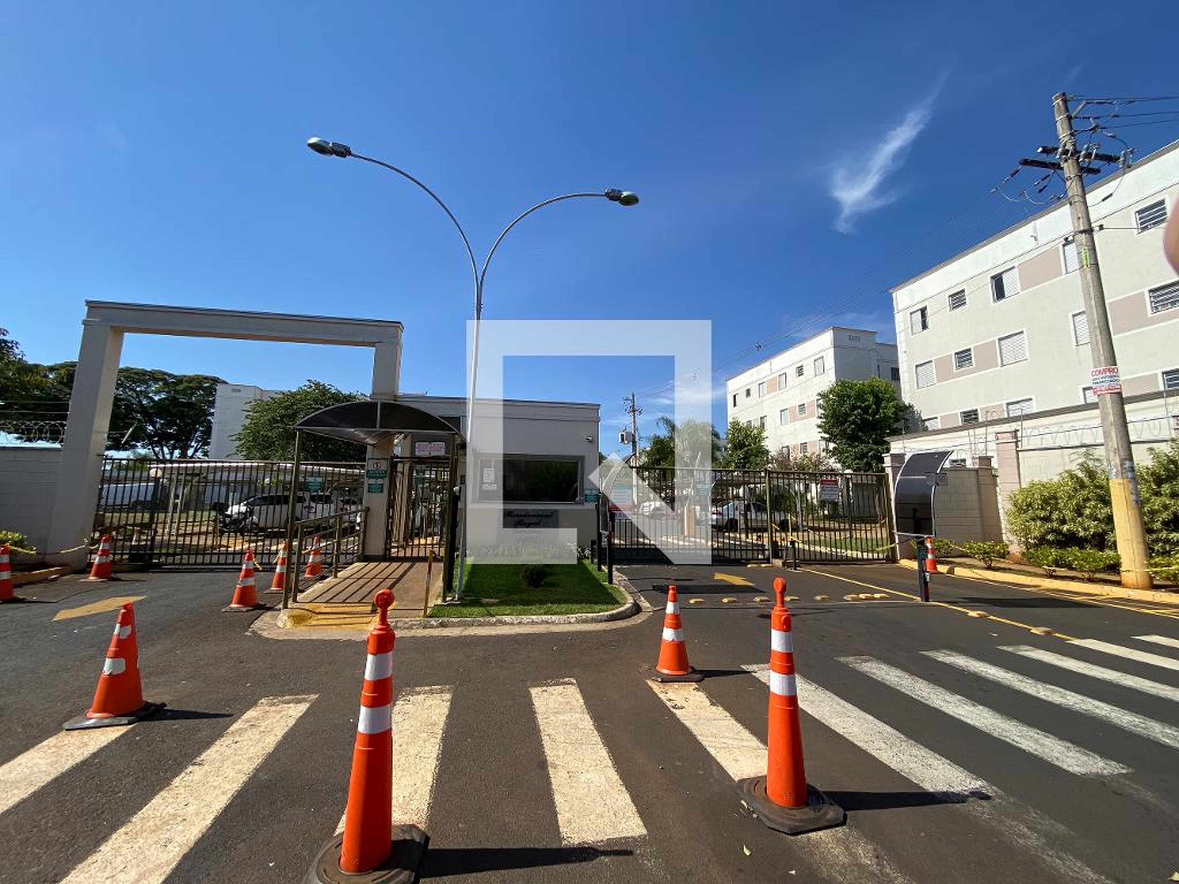 Fachada do Condomínio Condomínio Royal Garden