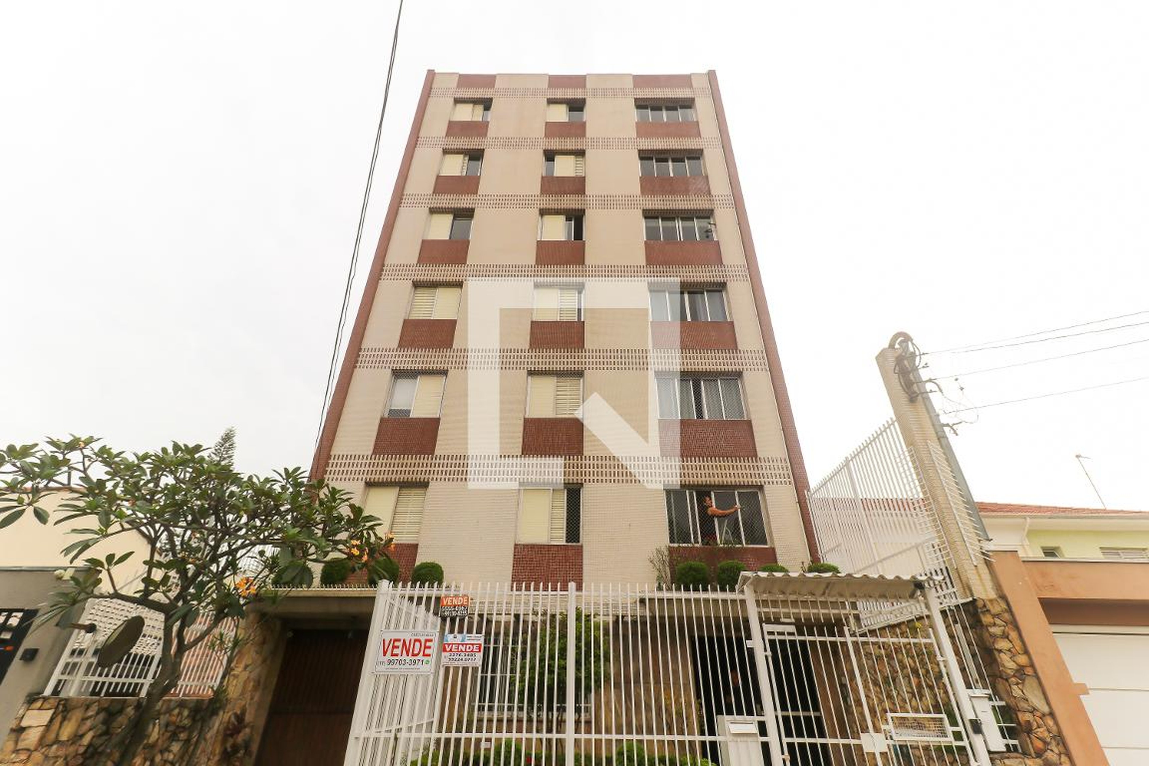 Fachada do Condomínio Edifício Nádia