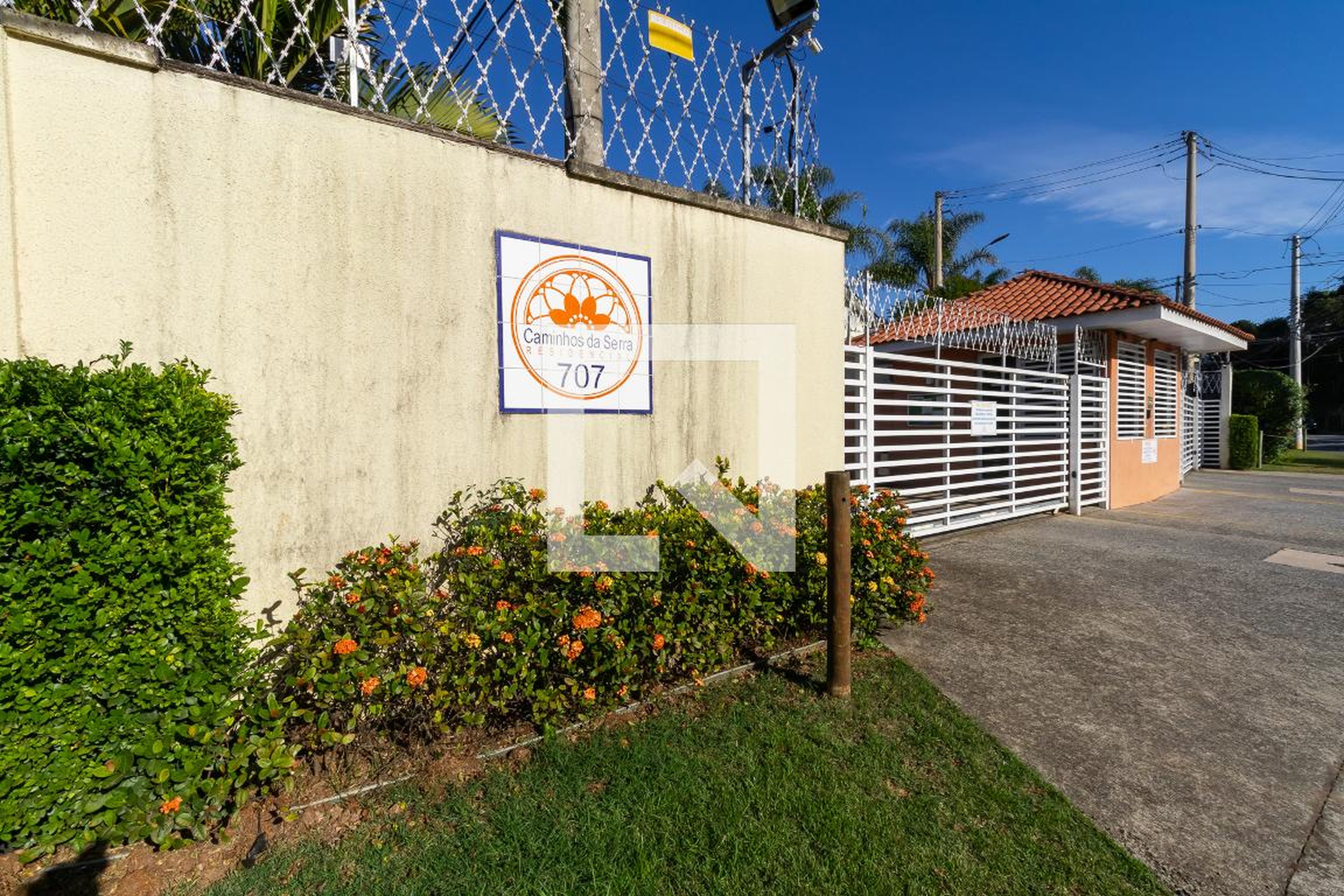 Fachada do Condomínio Residencial Caminhos da Serra 4