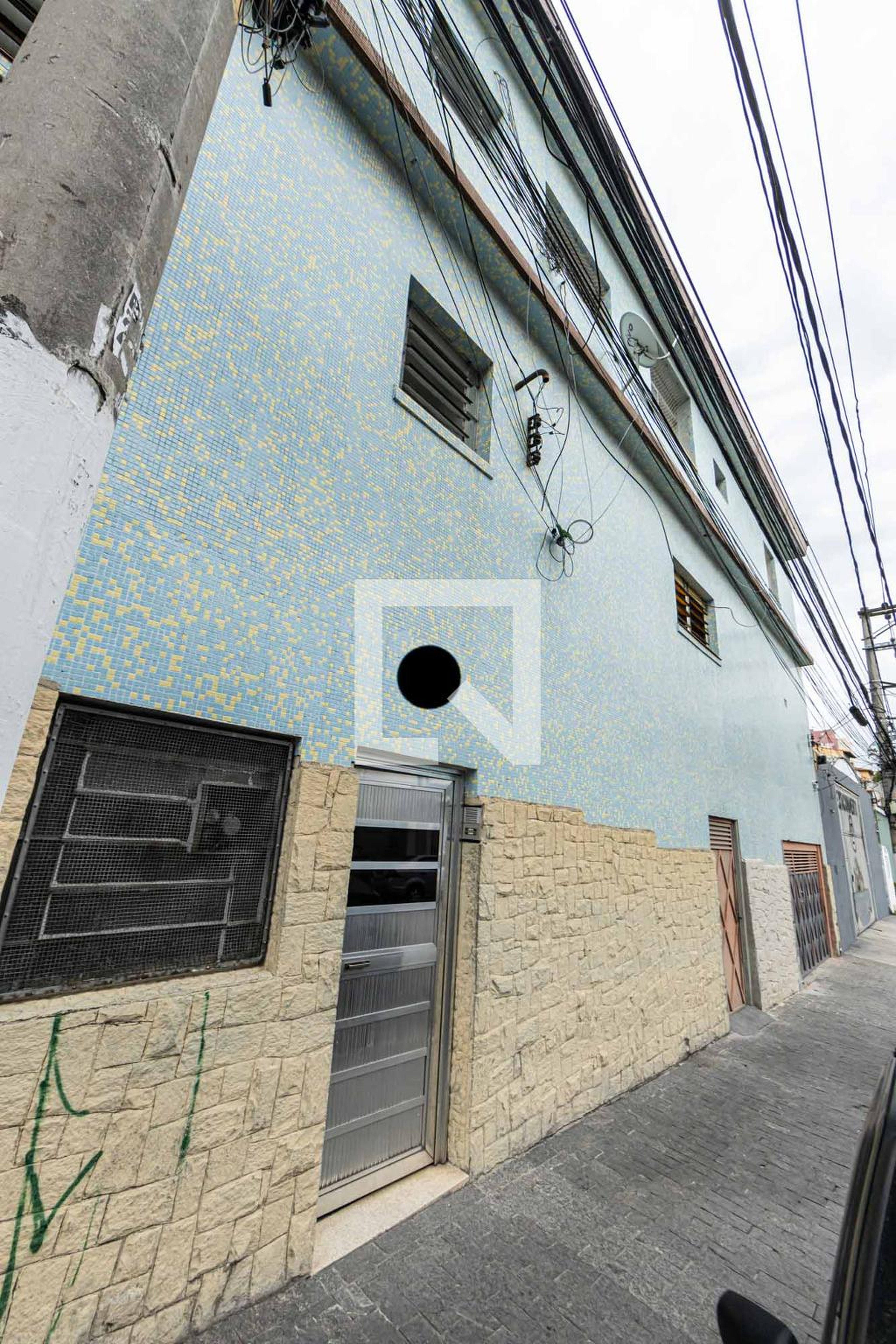 Fachada Condomínio em Rua São Serafim, 376