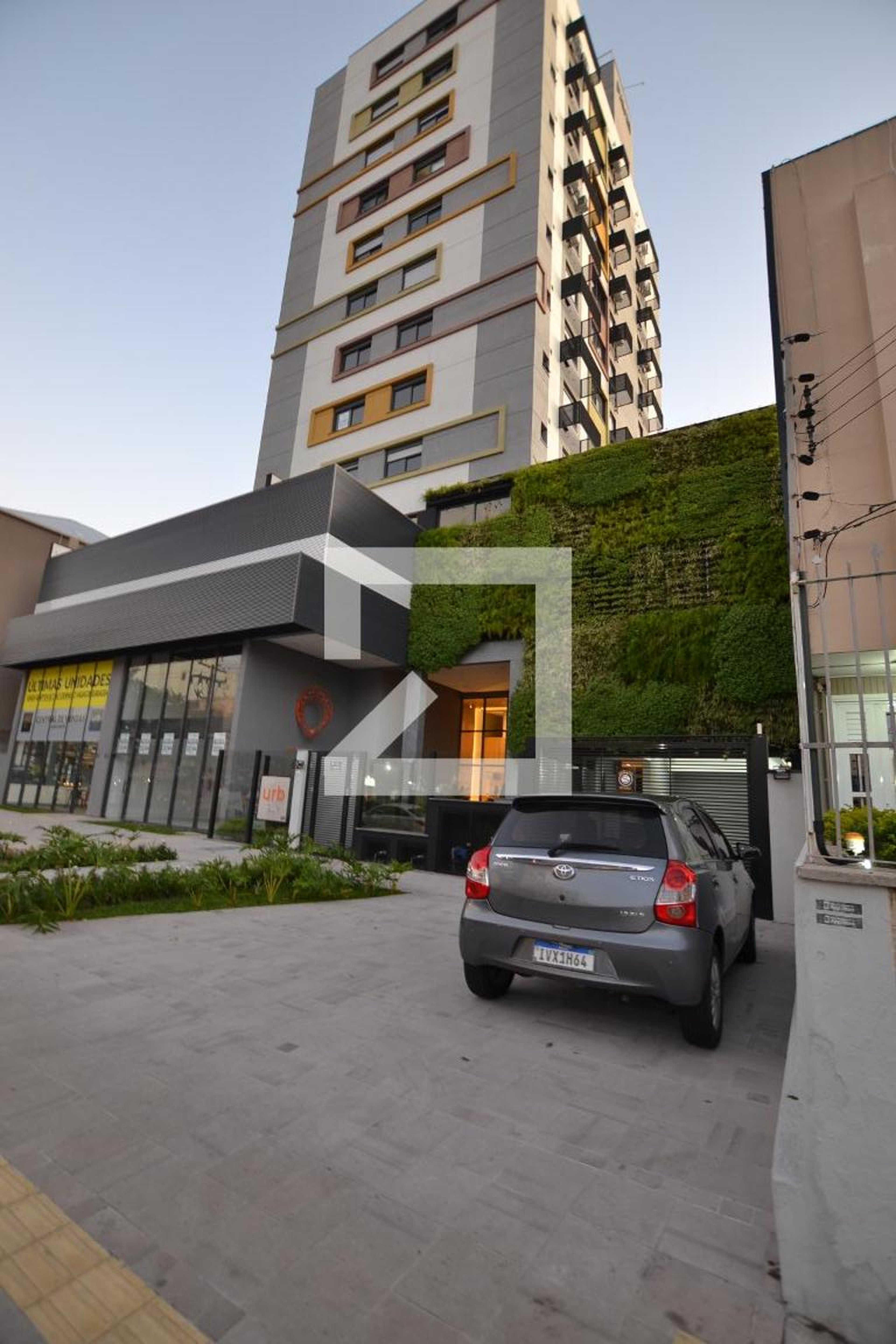 Fachada Condomínio em Rua Ignacio Montanha, 608