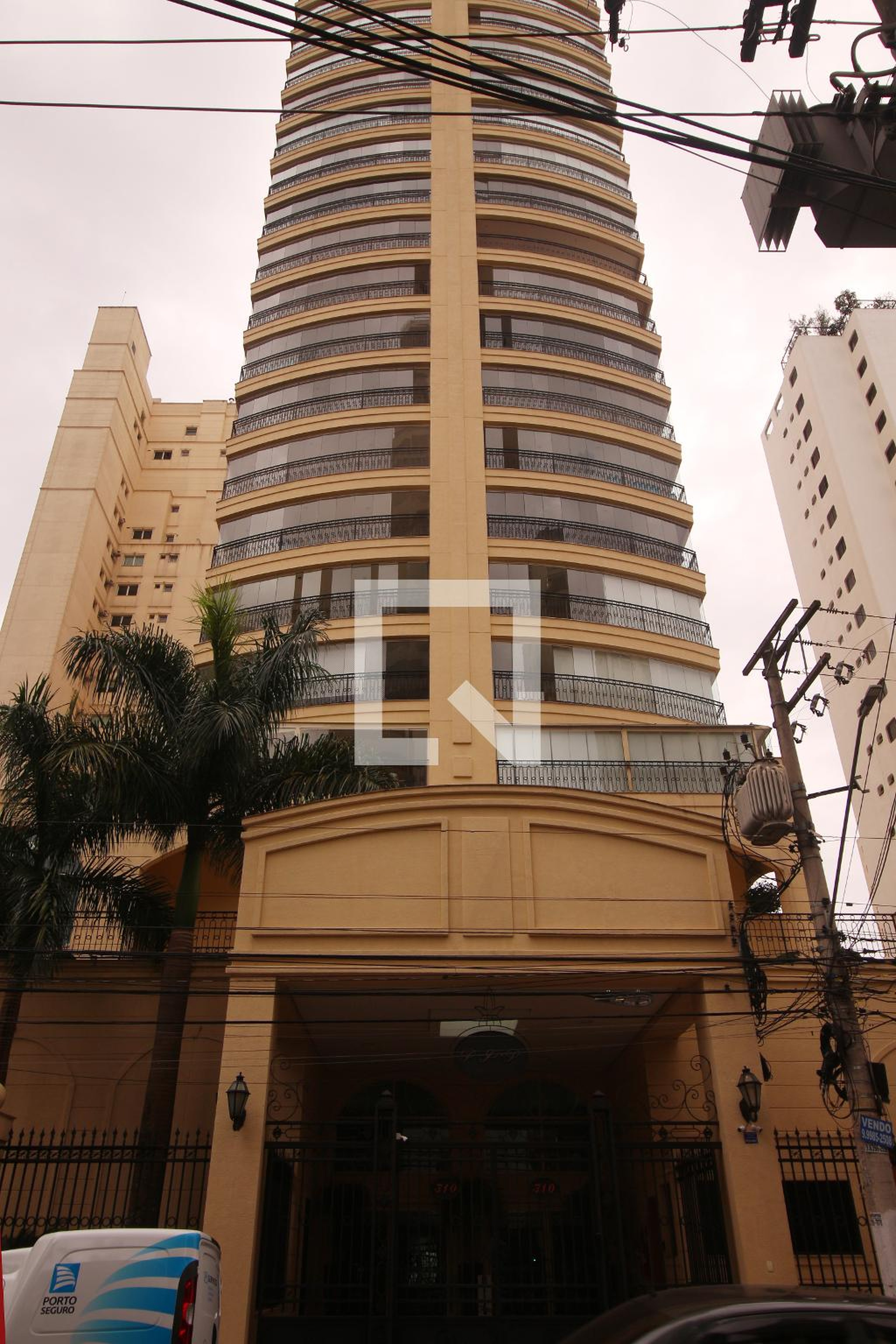 Fachada Edifício Piazza San Pietro