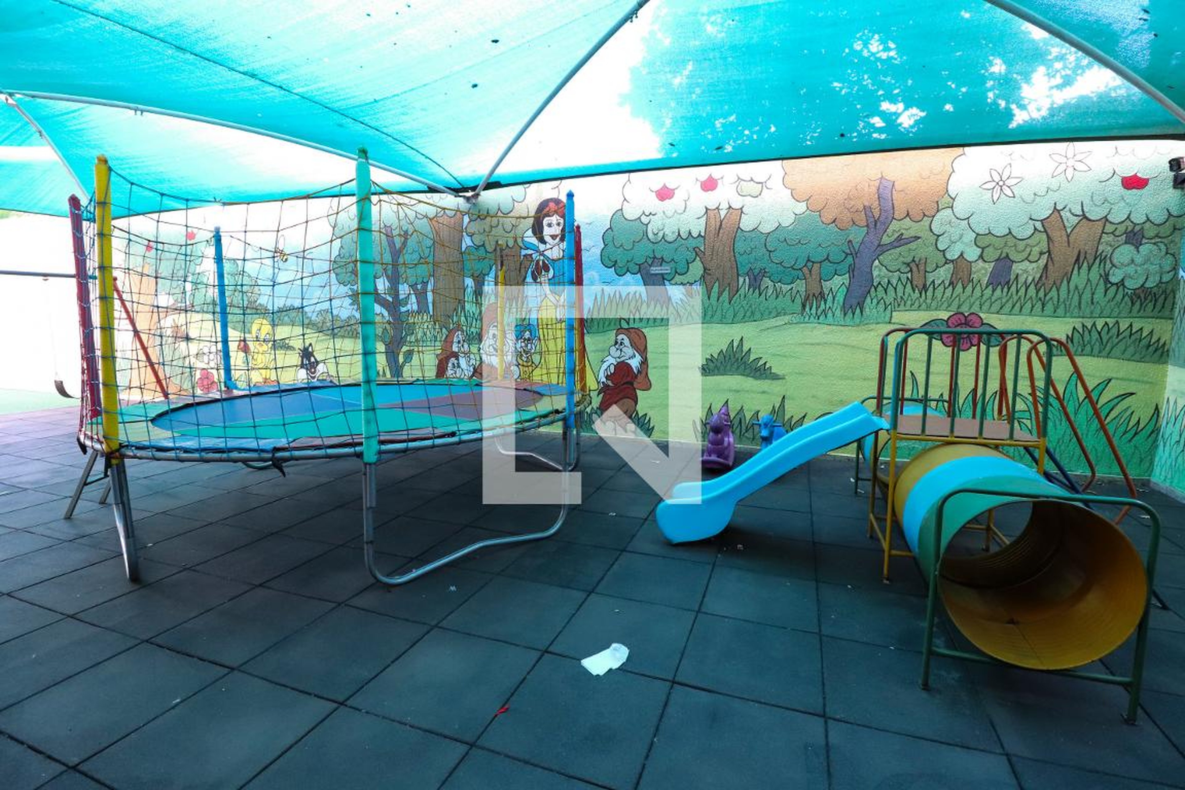 Playground - Borges Landeiro Modernidad