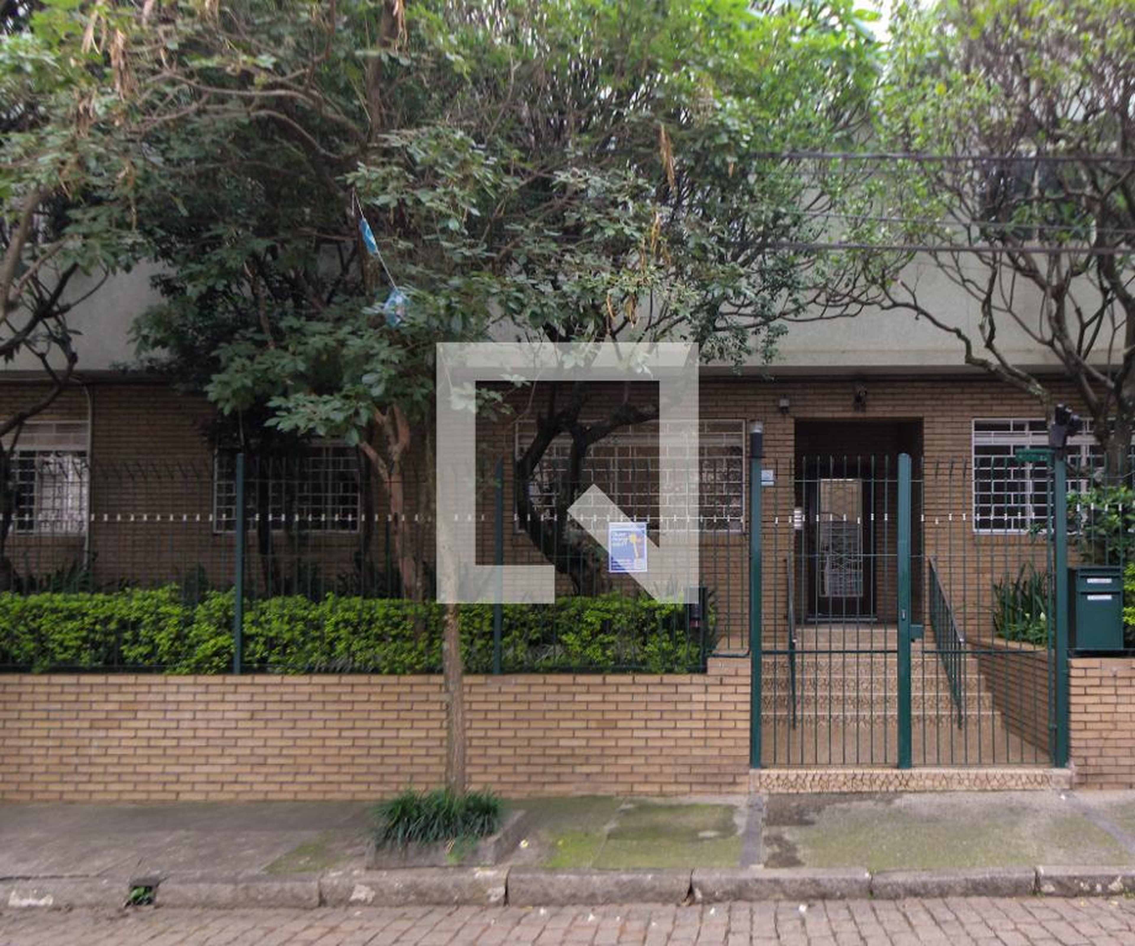 Fachada Condomínio em Rua Sebastião Velho, 68