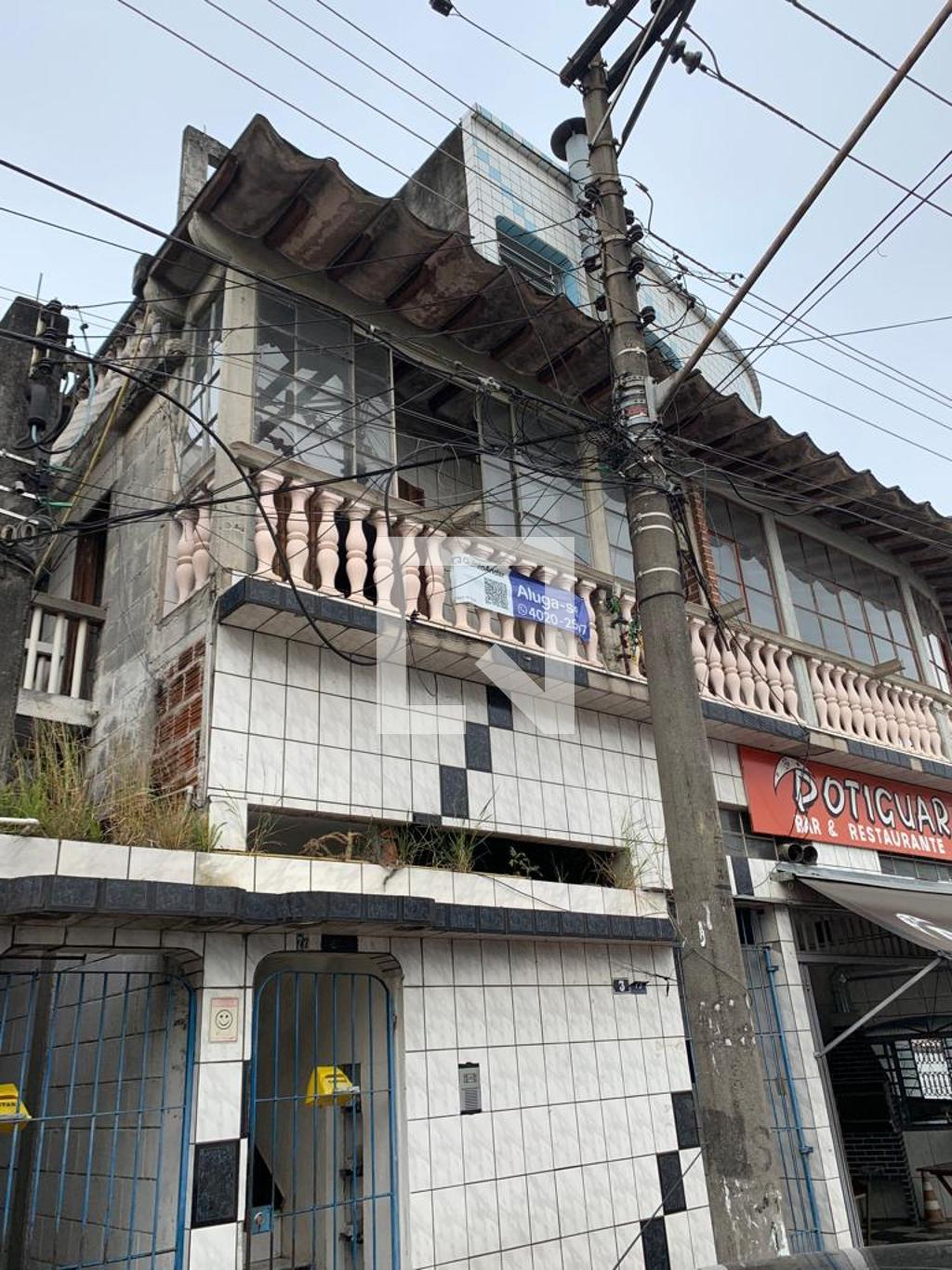 Fachada Condomínio em Rua João Rodrigues de Miranda, 77