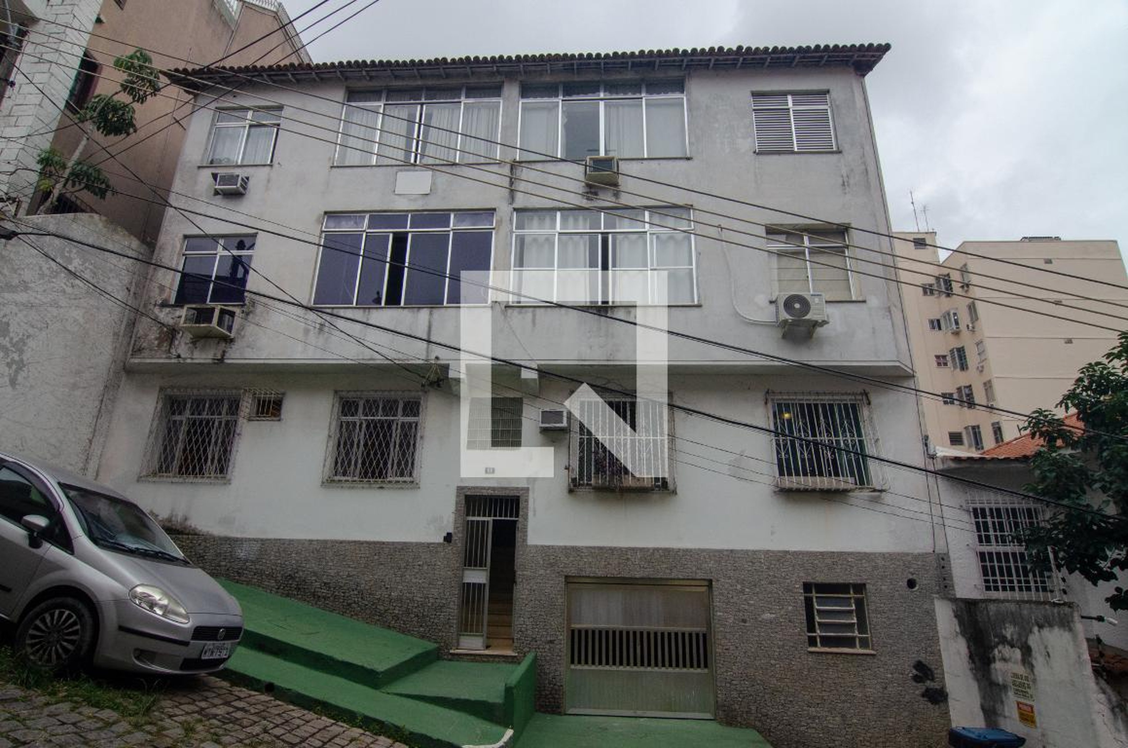 Fachada Condomínio em Rua Emílio Berla, 88