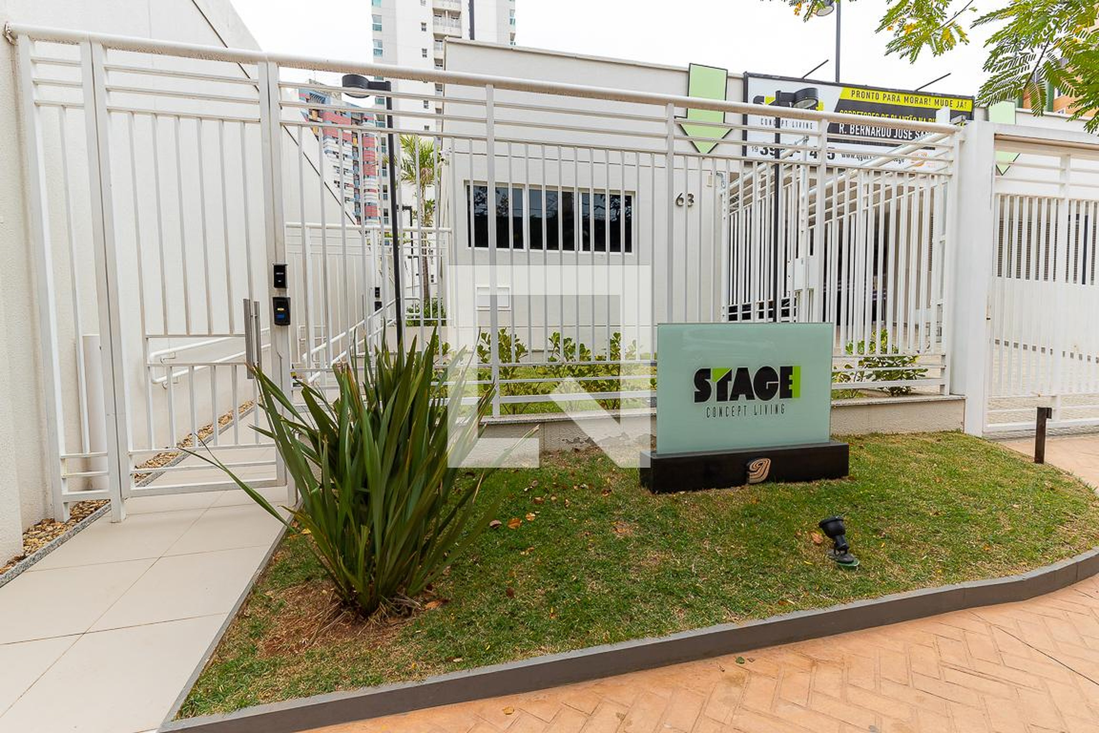 Fachada Condomínio em Rua Bernardo José Sampaio, 258