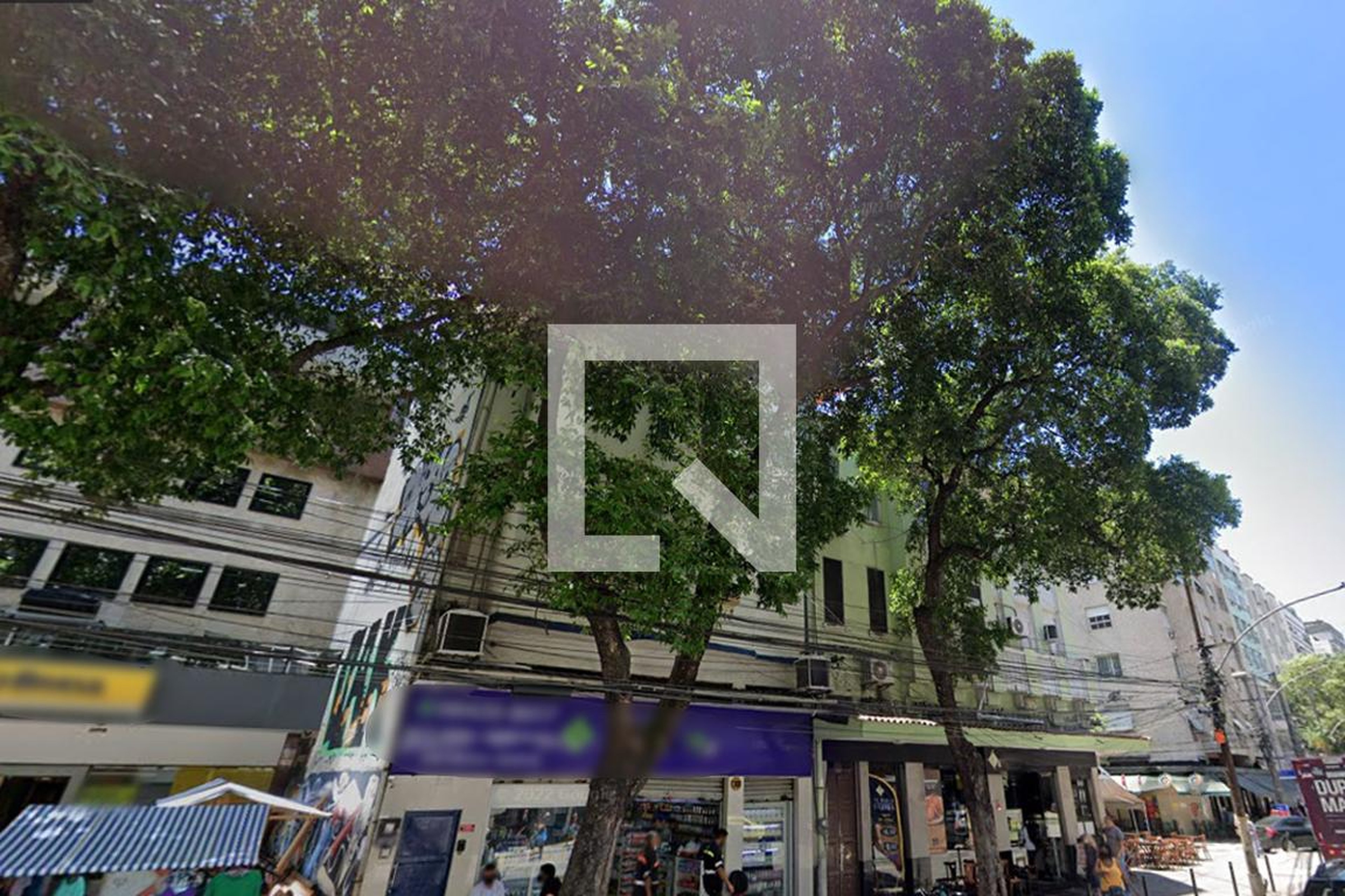 Fachada Condomínio em Rua Haddock Lobo, 348