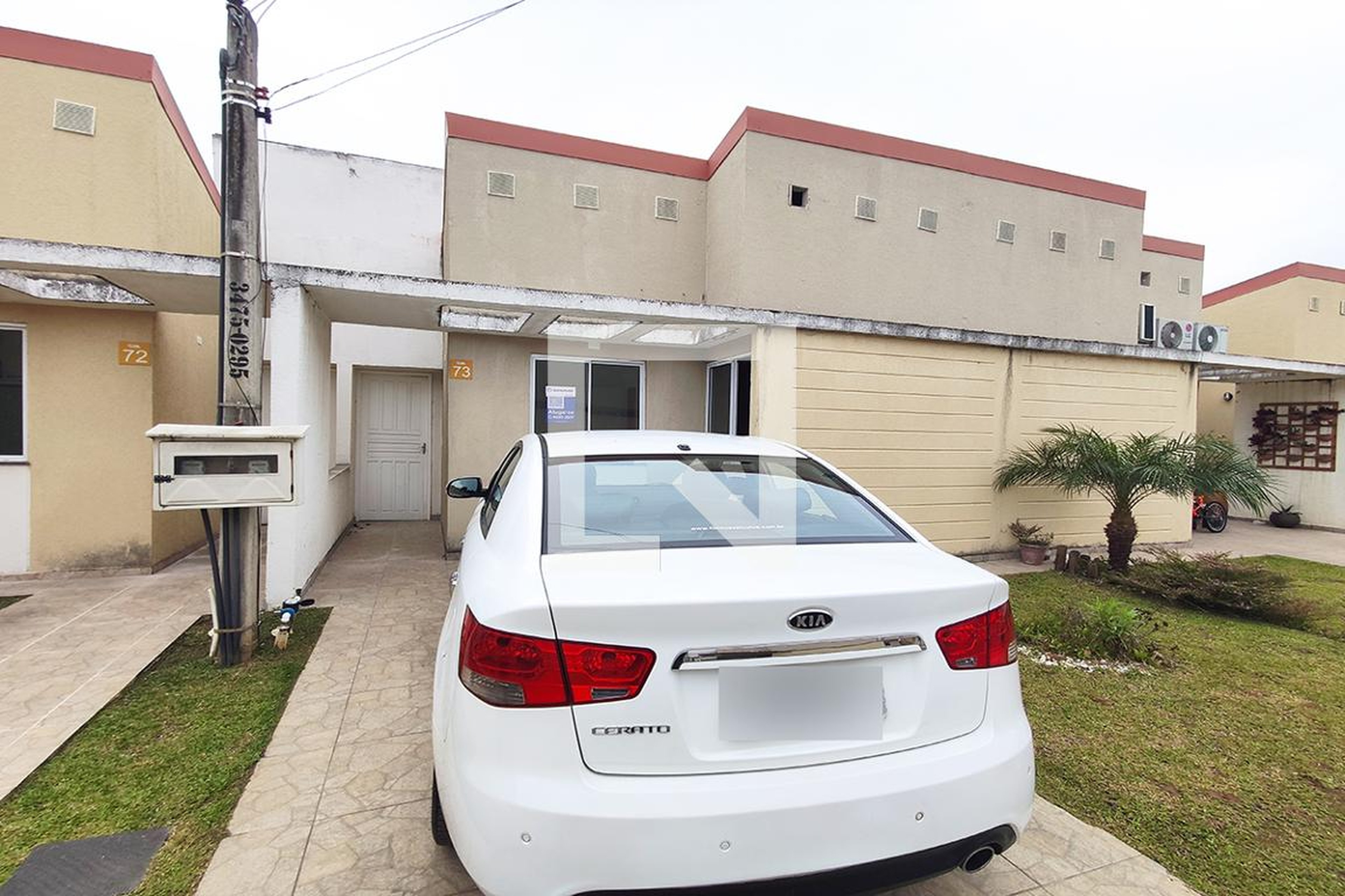 Fachada Condomínio em Rua Tenente Carlos Lemos Bastos, 240