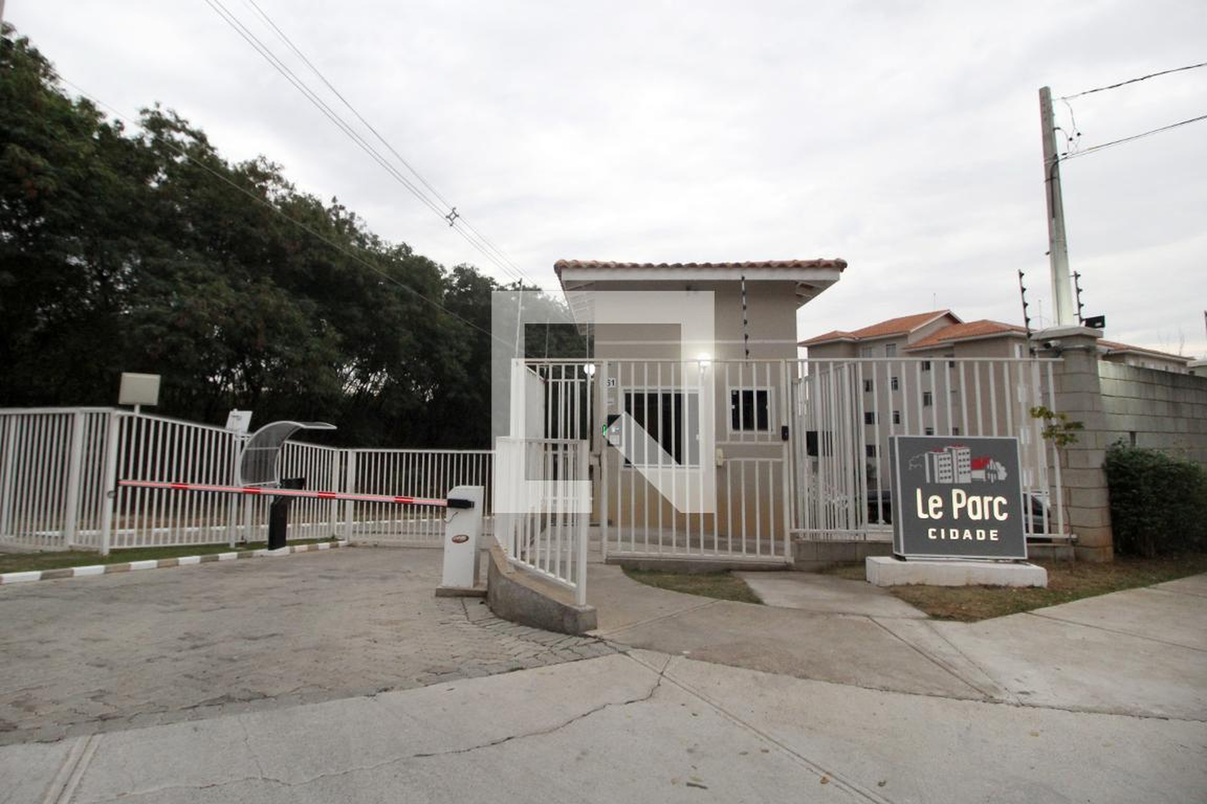 Fachada do Condomínio Condomínio Le Parc Cidade