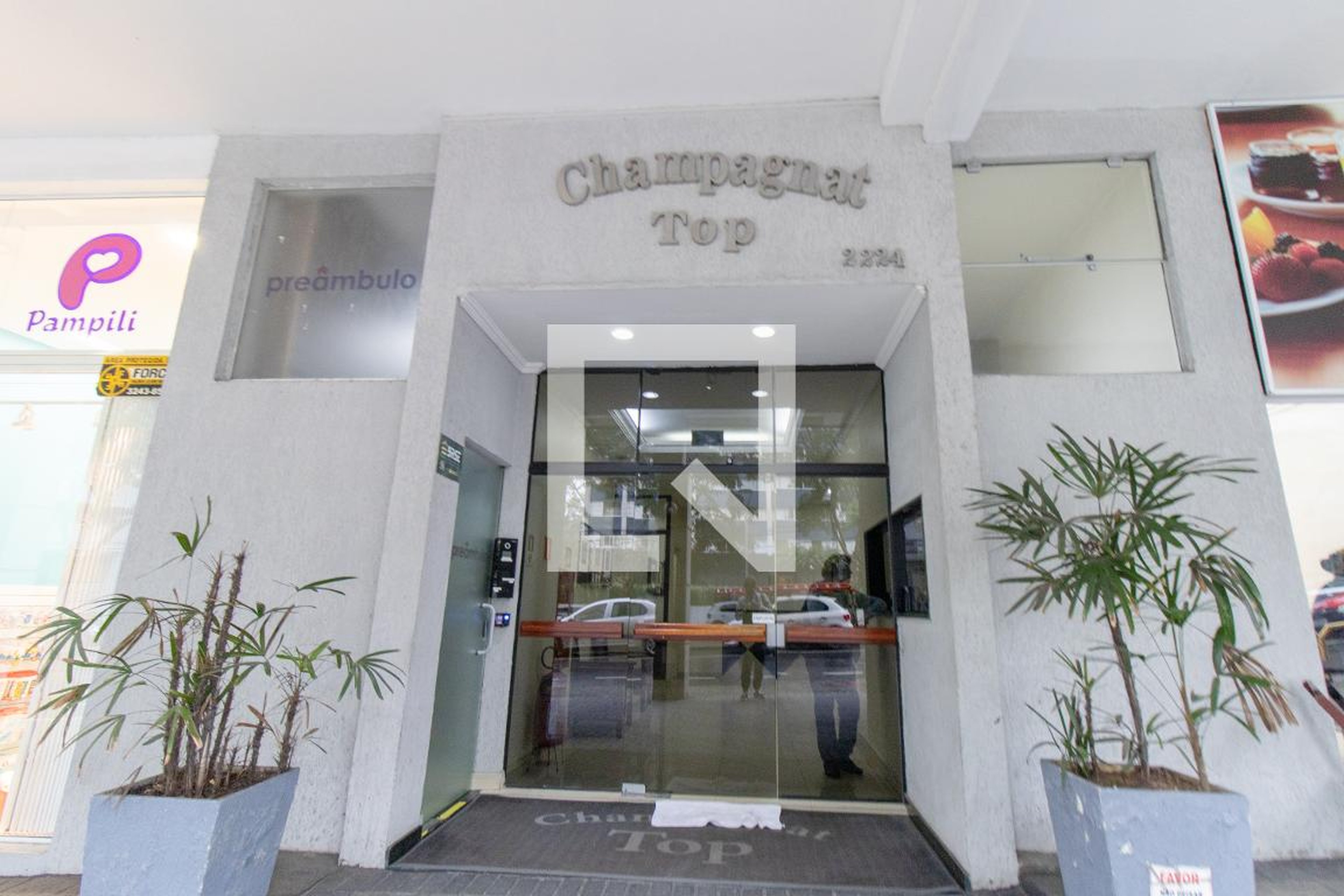 Fachada do Condomínio Condomínio Champagnat Top