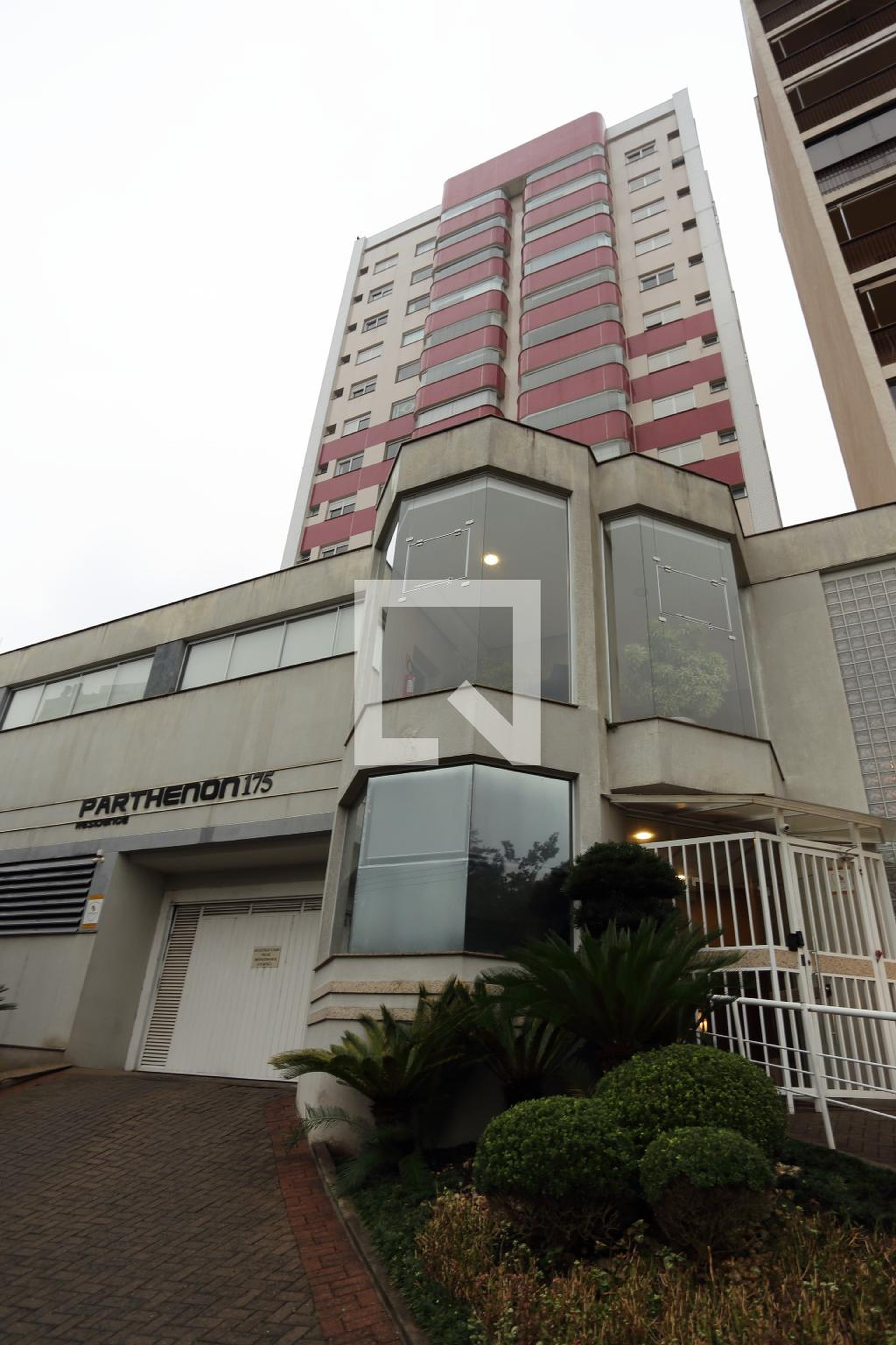Fachada do Condomínio Condomínio Parthenon Residence