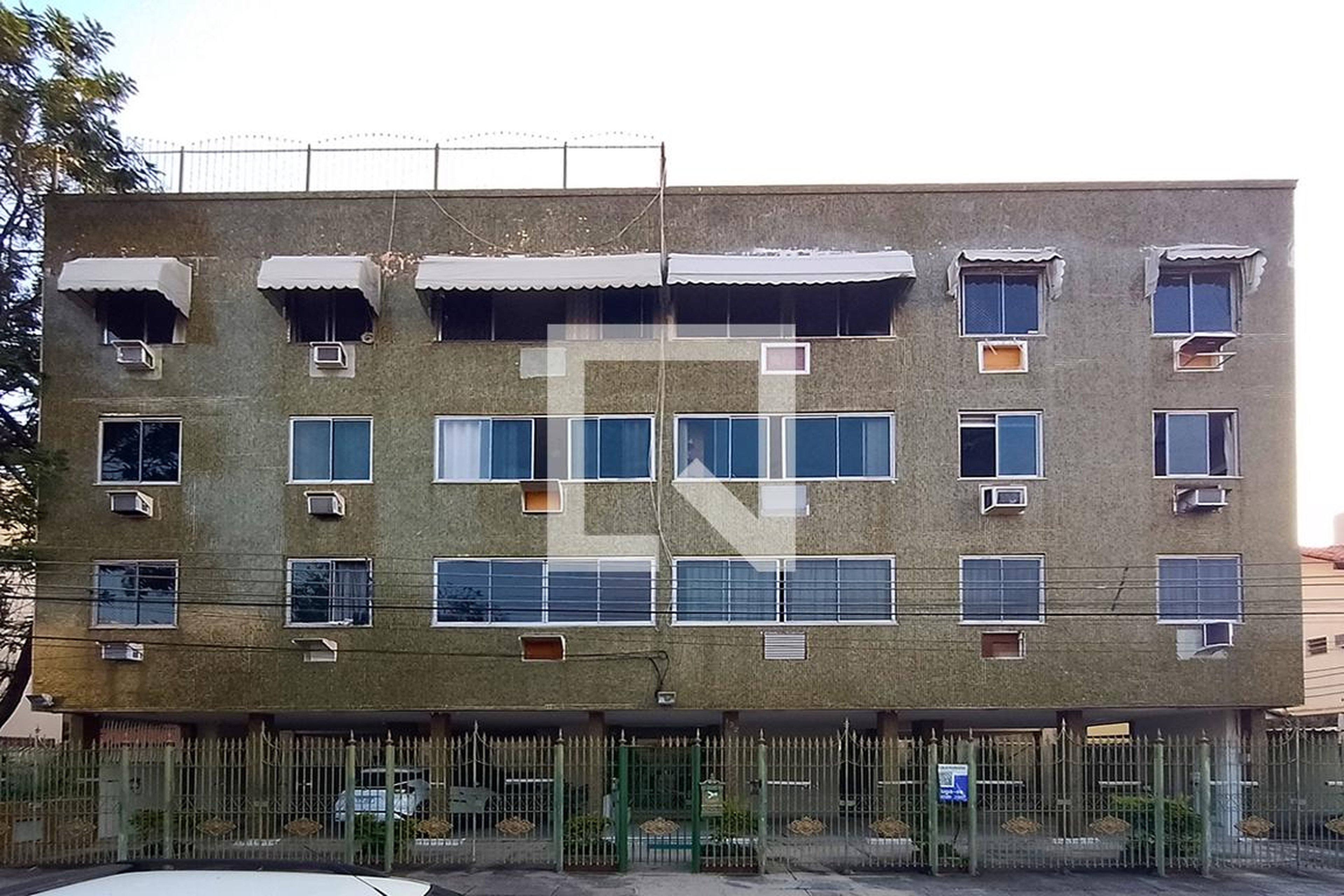 Fachada do Prédio Condomínio em Rua Valeriana, 132