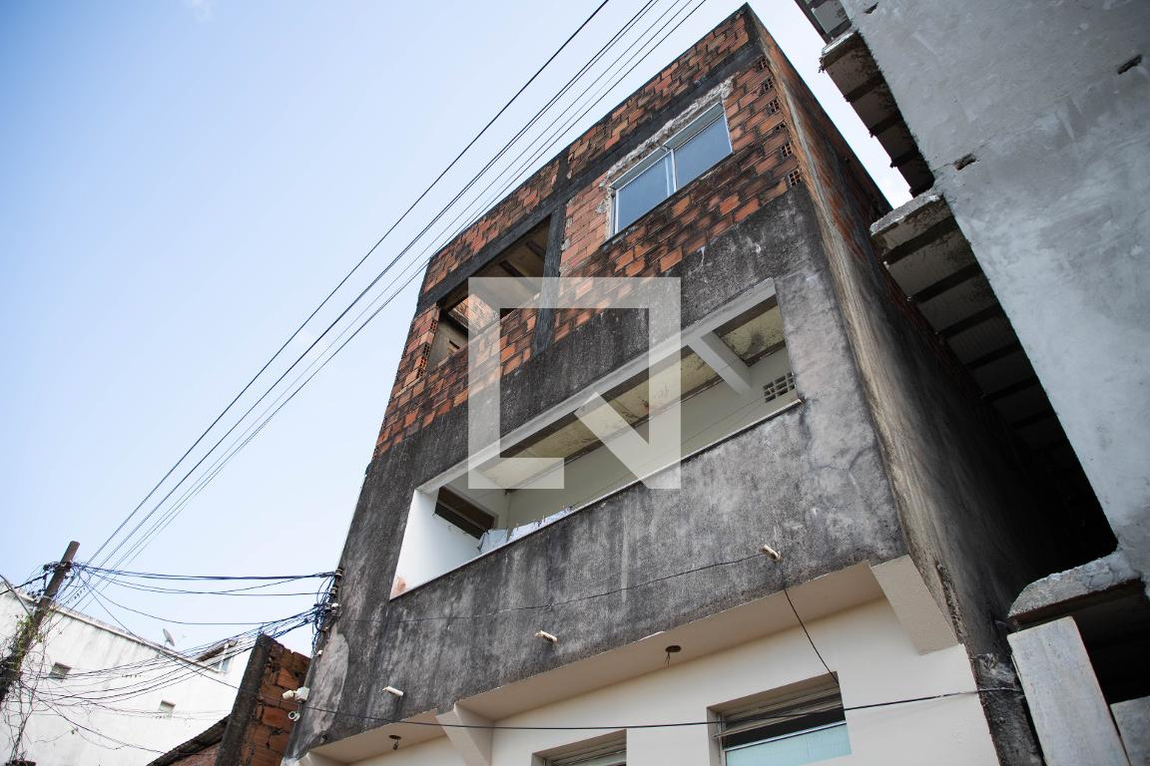 Fachada Condomínio em Rua Amargosa, 23