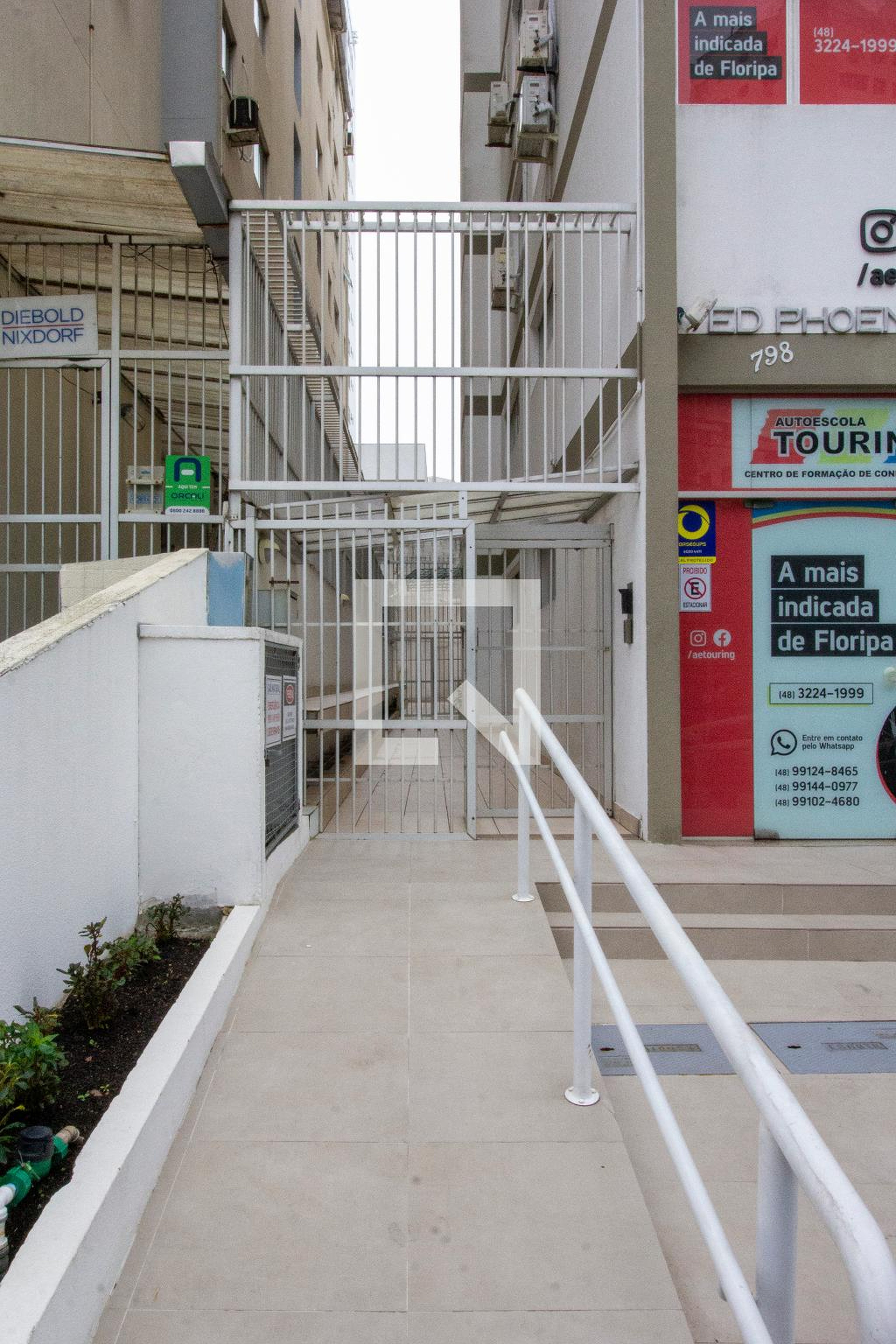 Fachada do Condomínio Edifício Phoenix