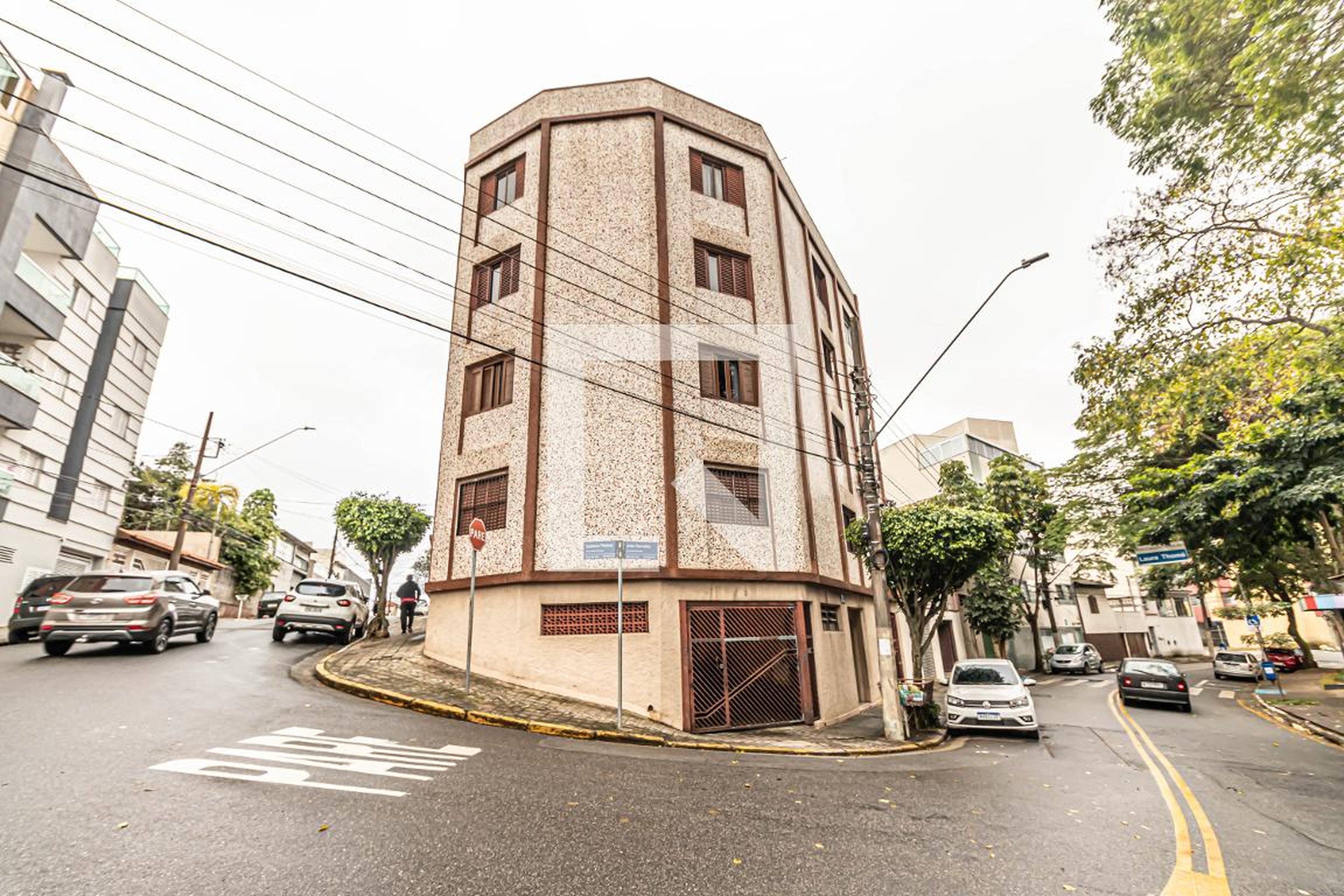 Fachada Condomínio em Rua João Ramalho, 41