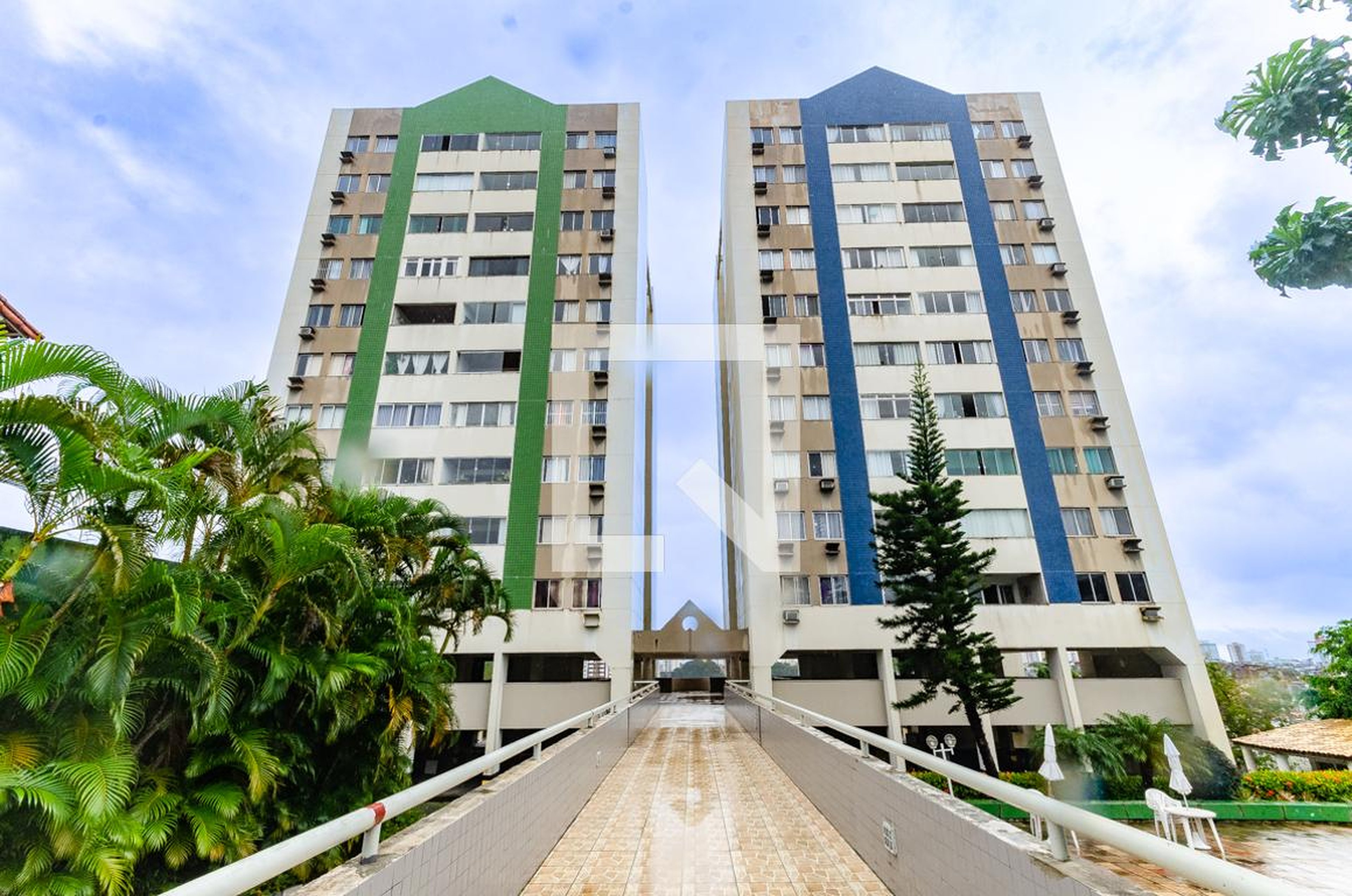 Fachada do Condomínio Condomínio Bosque Tropical