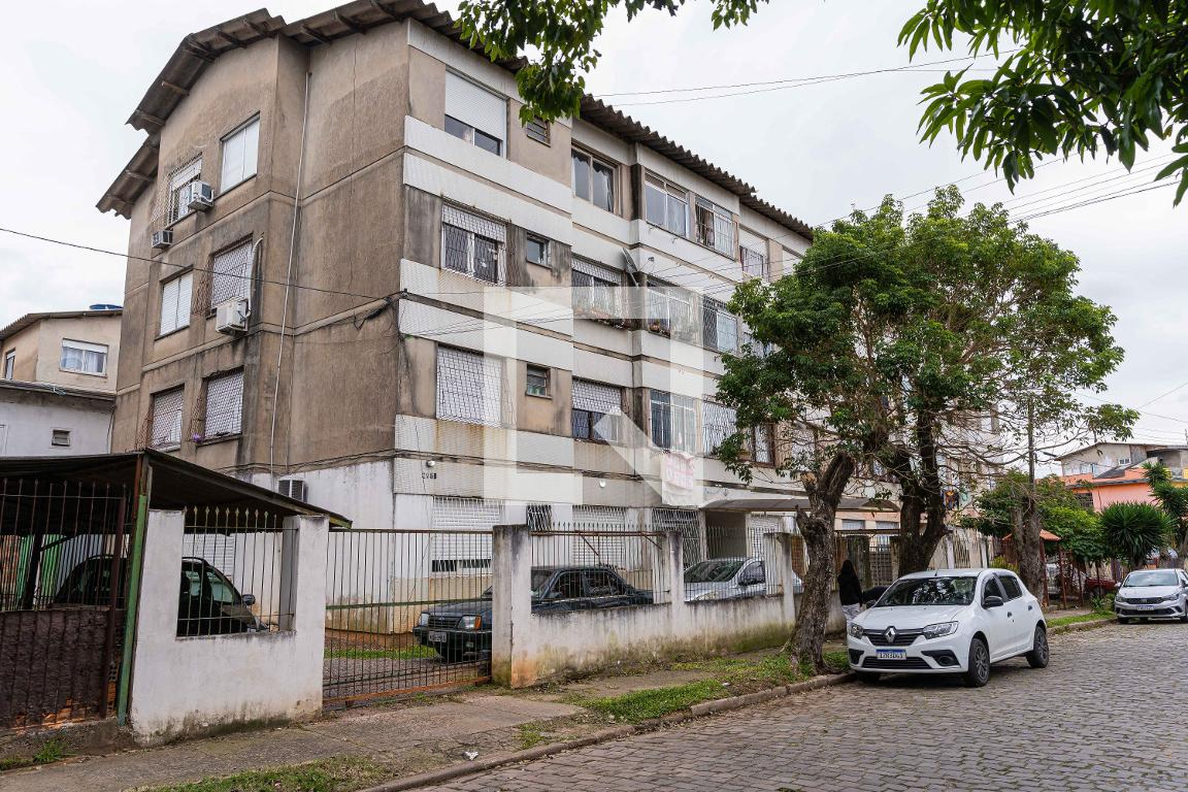Fachada do Condomínio Condomínio em Avenida Major Manoel José Monteiro, 385