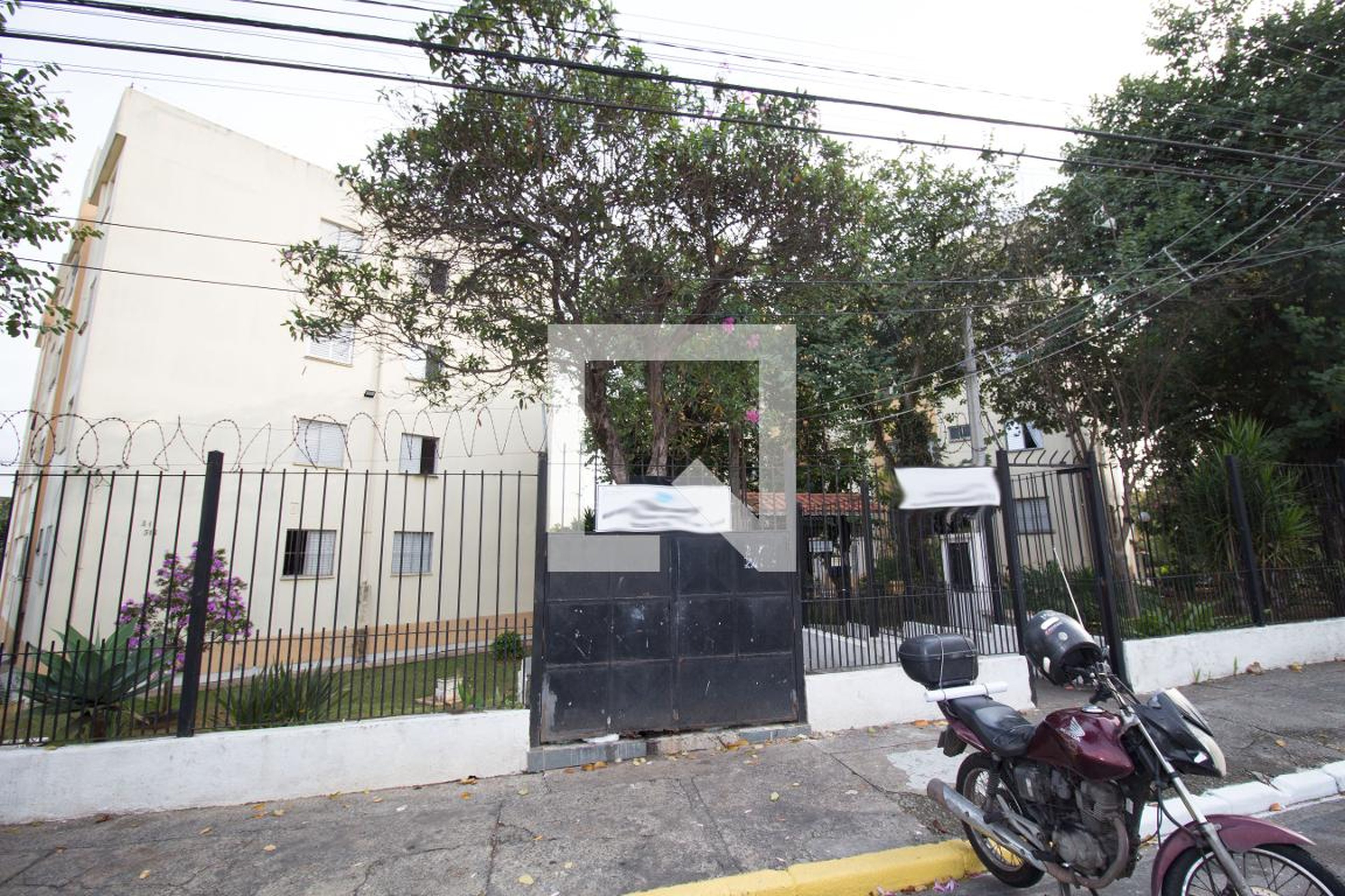 Fachada do Condomínio Condomínio Sete Quedas