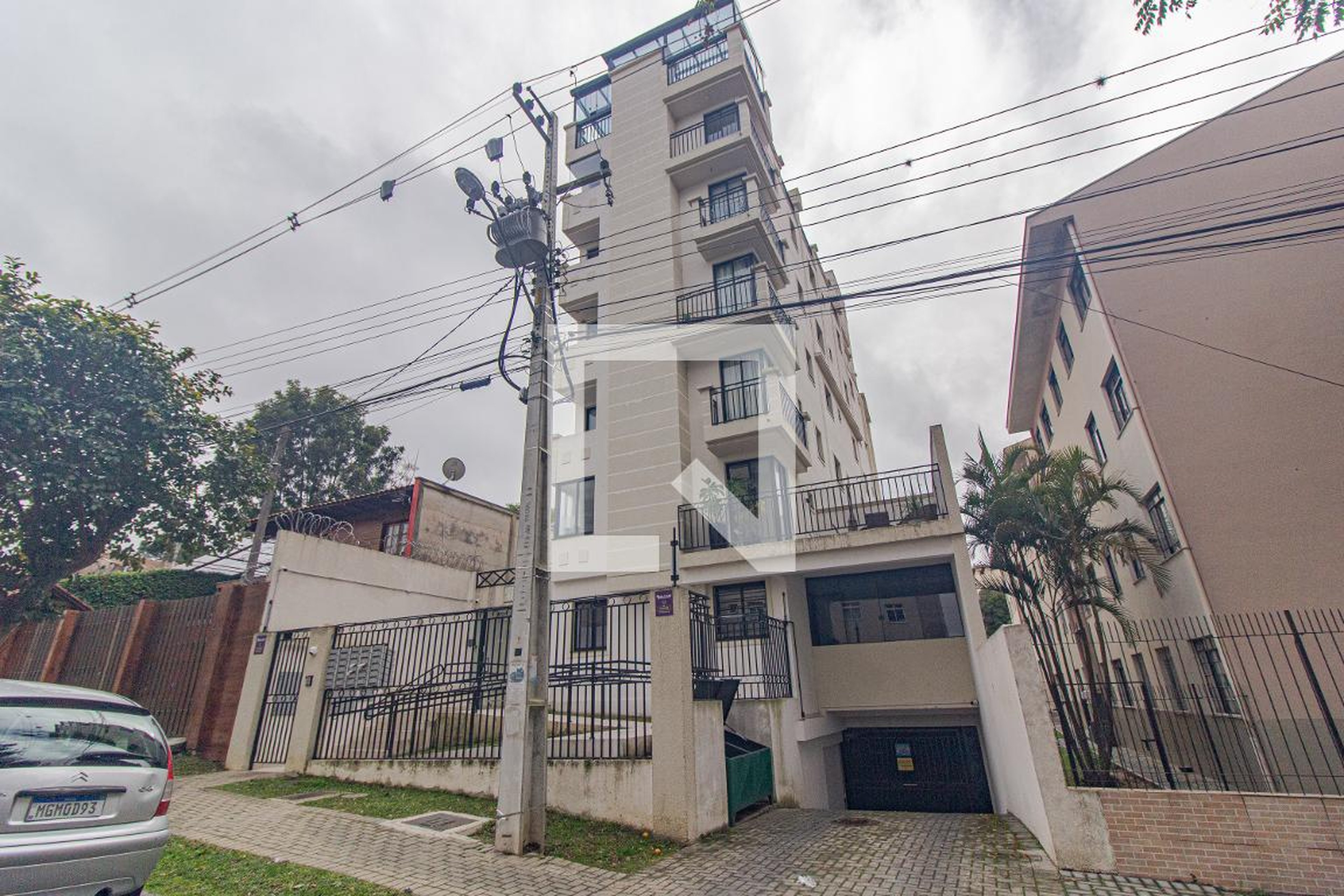 Fachada do Prédio Condomínio em Rua Desembargador Antônio Leopoldo dos Santos, 106