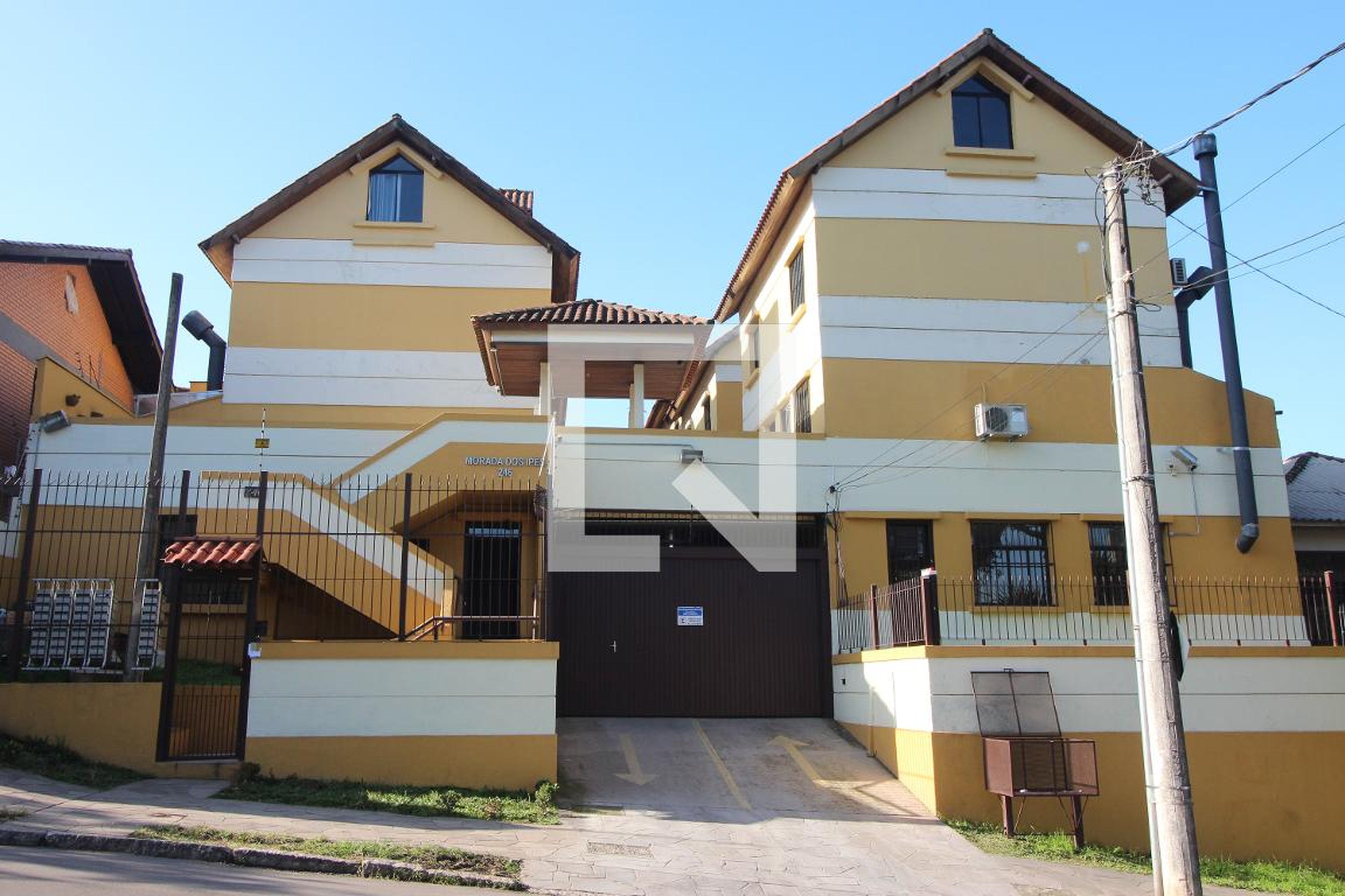 Fachada do Condomínio Condomínio em Rua Dona Malvina, 266