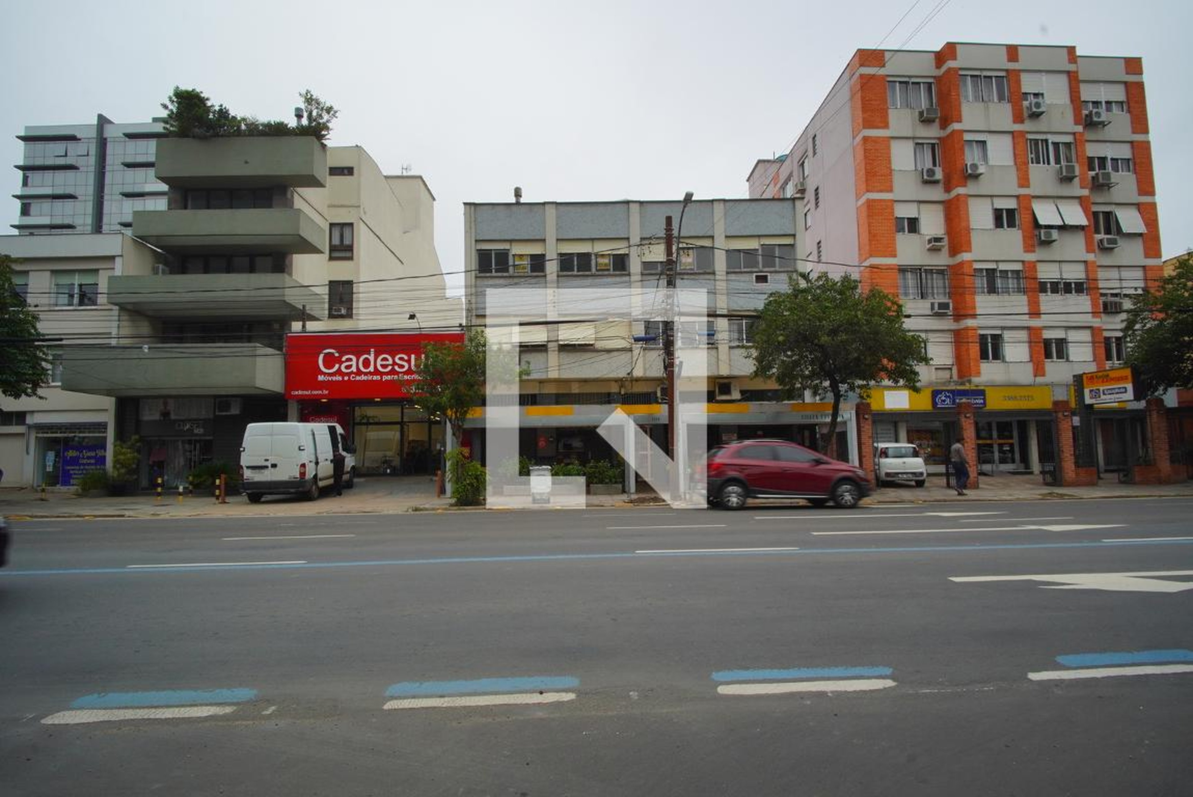 Fachada Condomínio em Rua 24 de Outubro, 1409