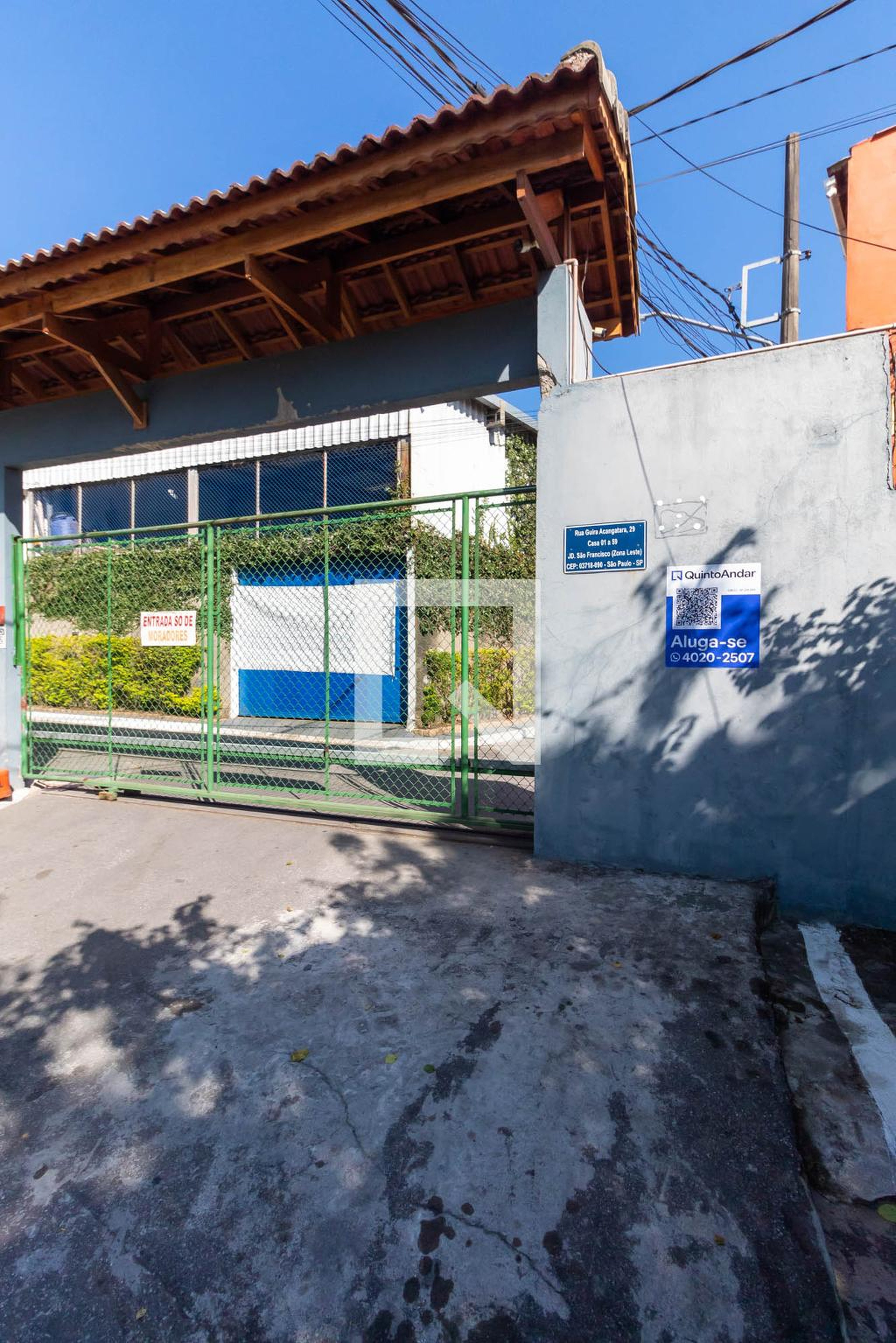 Fachada do Condomínio Condomínio em Rua Guirá-Acangatara, 29