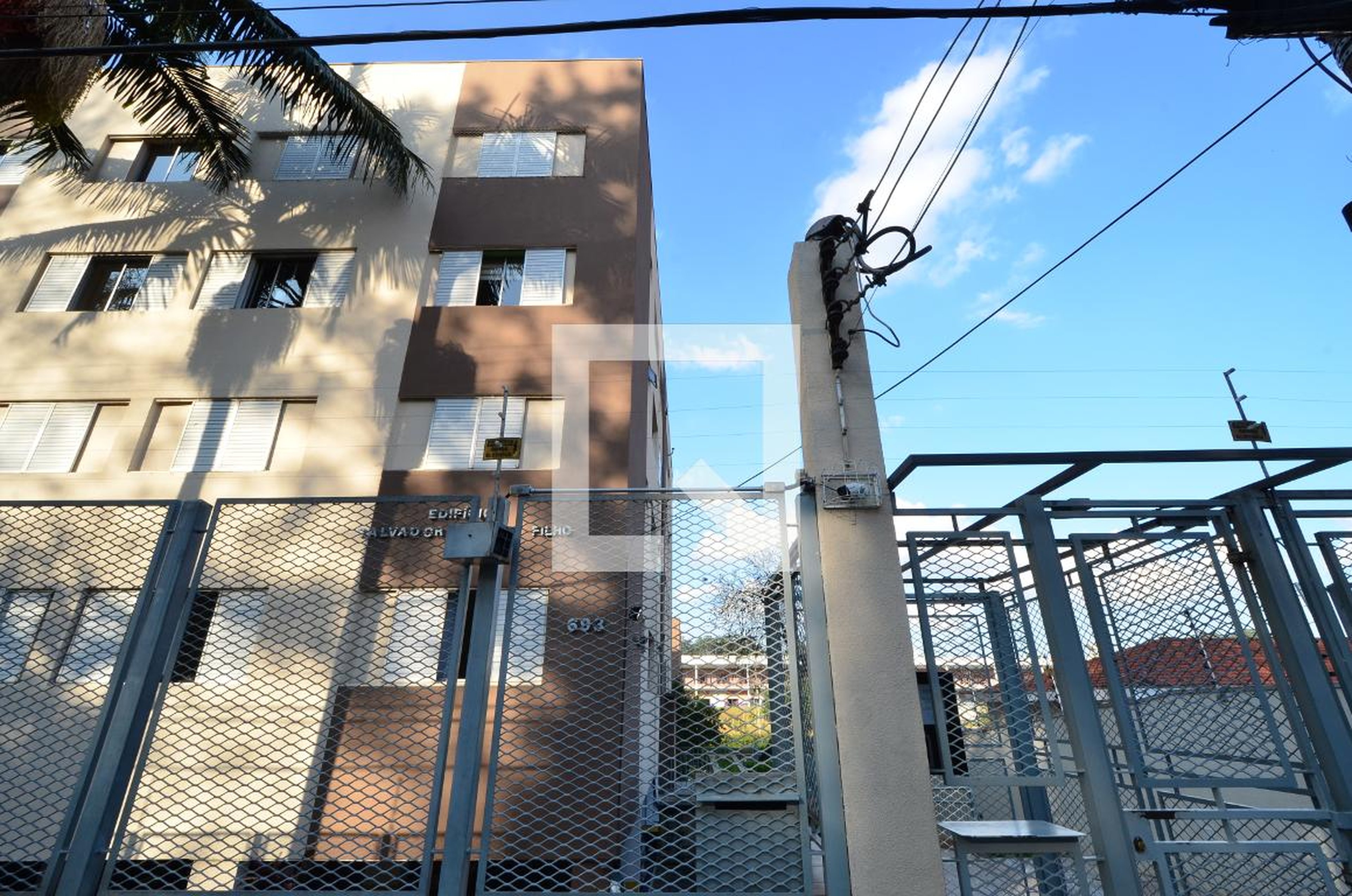 Fachada do Condomínio Condomínio Salvador Mangioni Filho