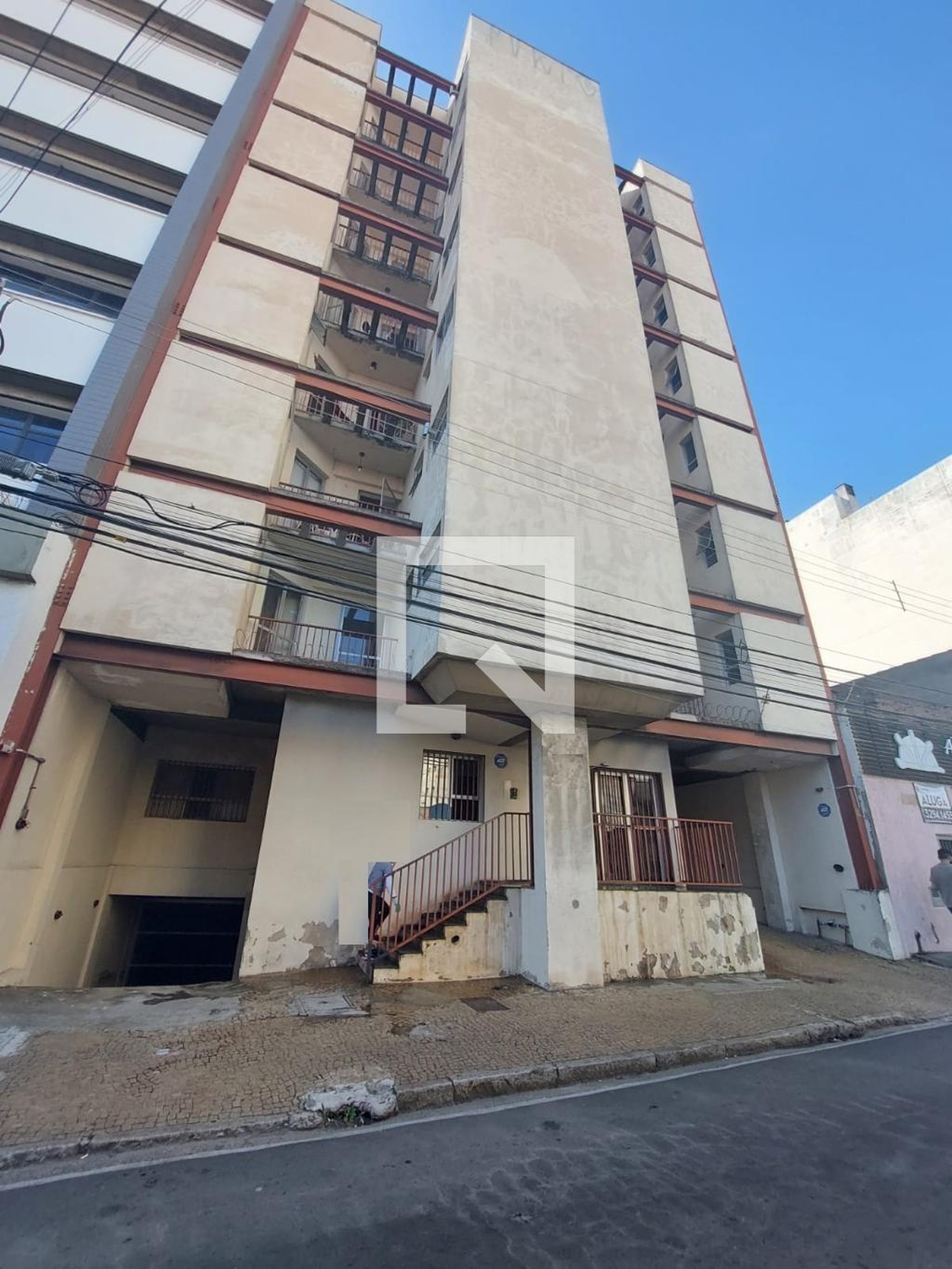 Fachada Condomínio em Rua José Paulino, 368