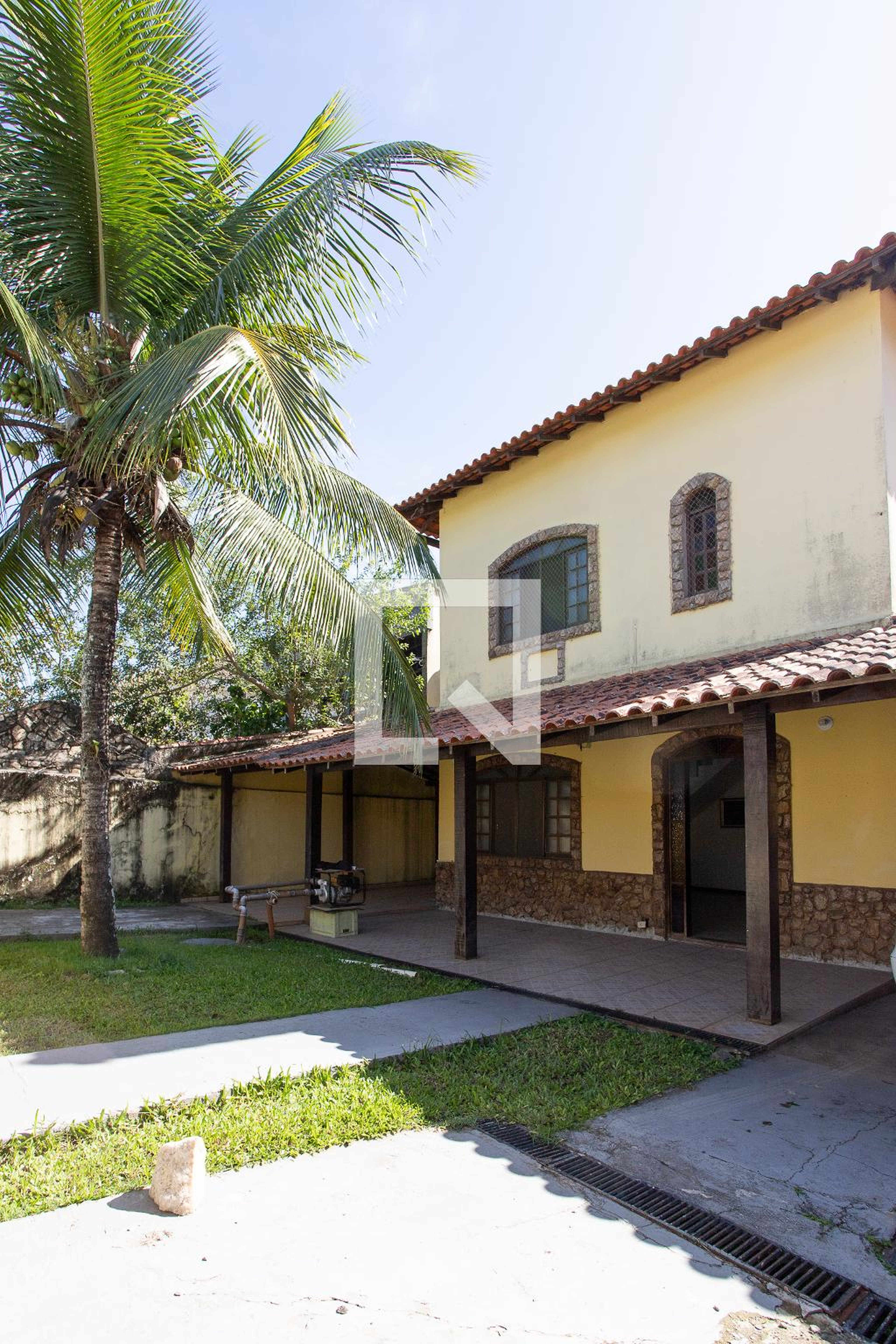 Fachada Condomínio em Rua Paulo José Mahfud, 22